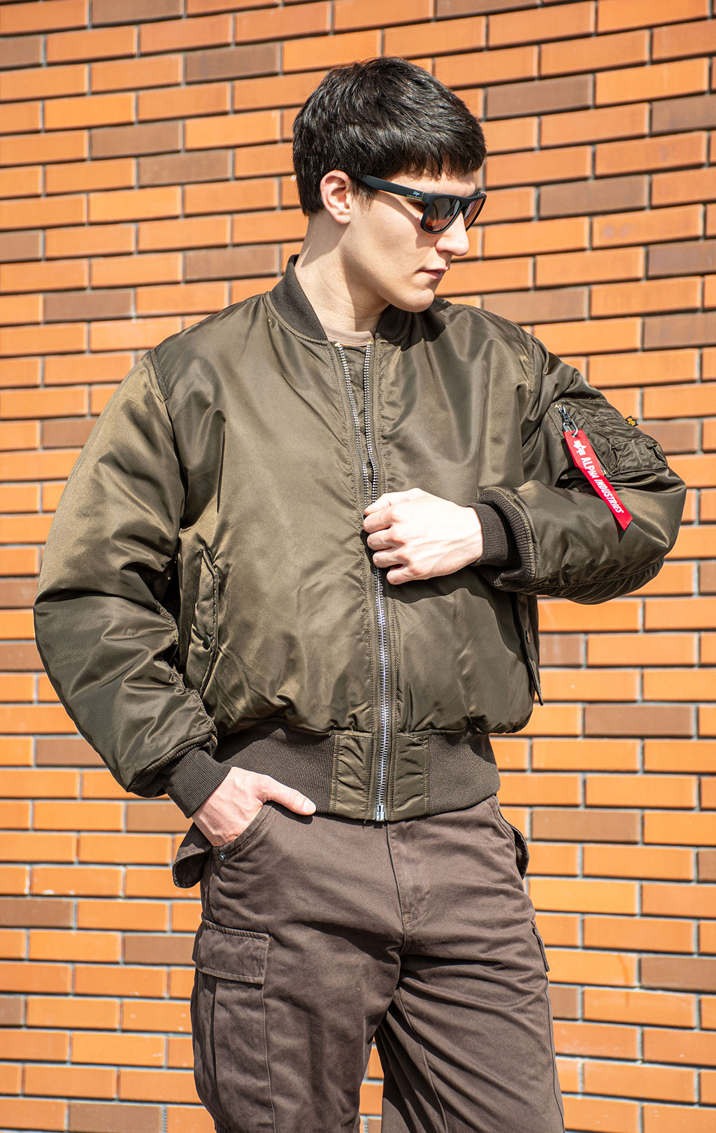Бомбер ALPHA INDUSTRIES MA-1 original fit FW 25/26 espresso 