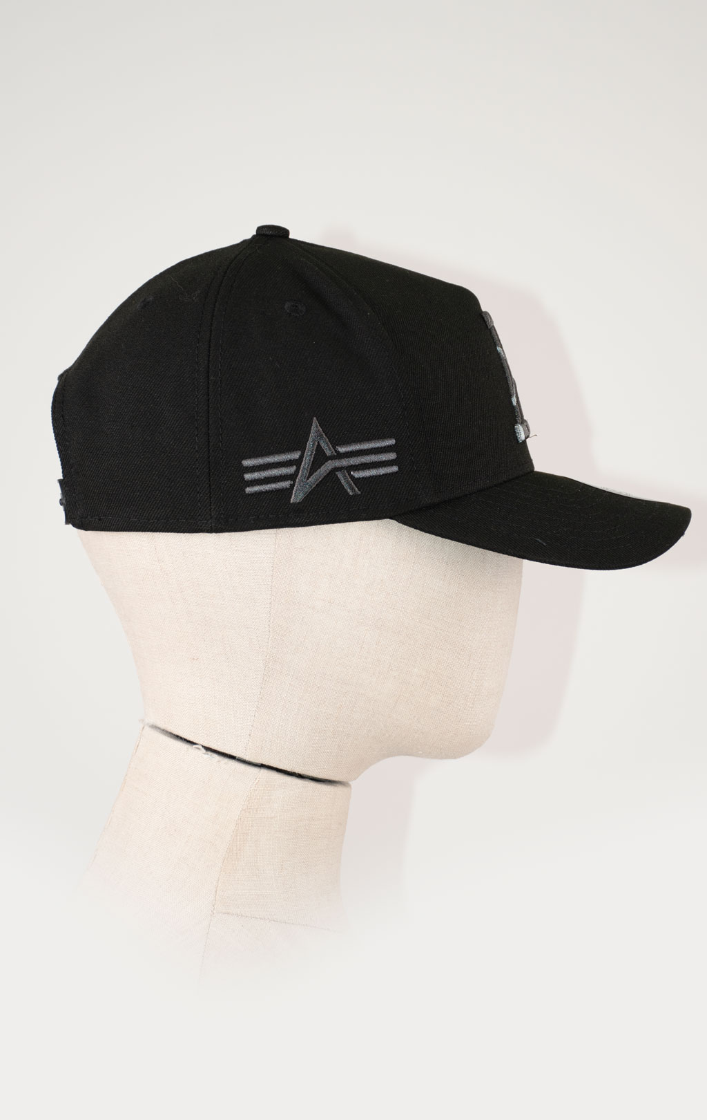 Бейсболка ALPHA INDUSTRIES ALPHA INDUSTRIES 94 FW 25/26 black 