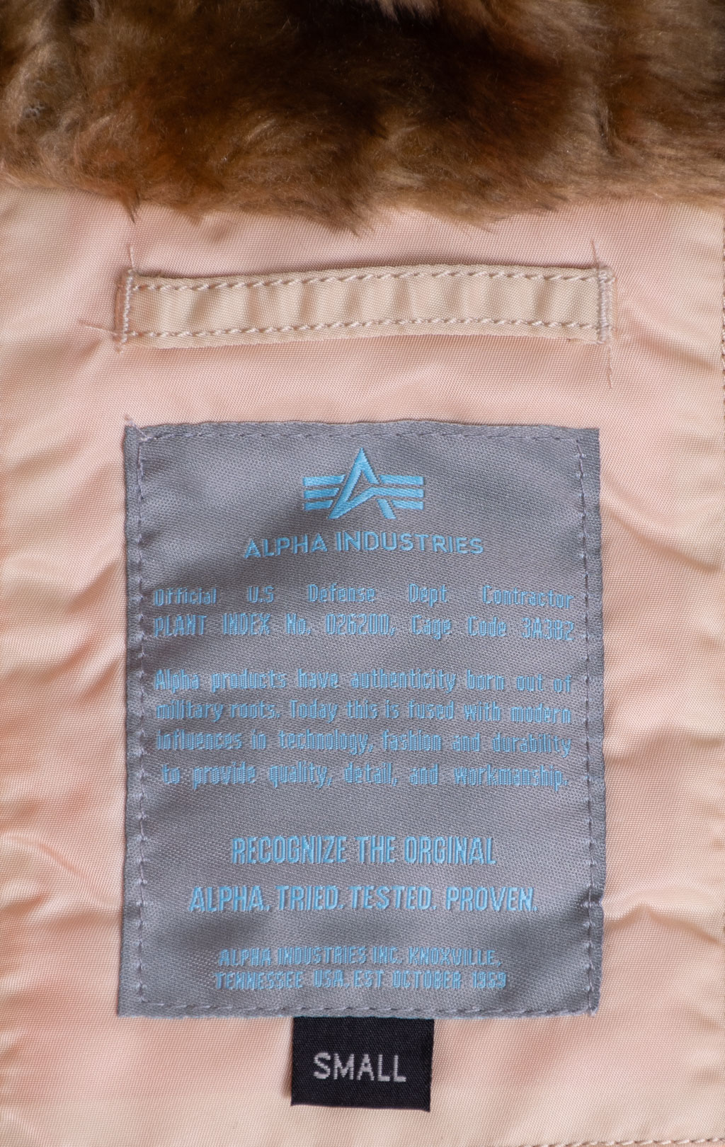 Женская аляска ALPHA INDUSTRIES VF 59 N-3B натур. мех caramel 