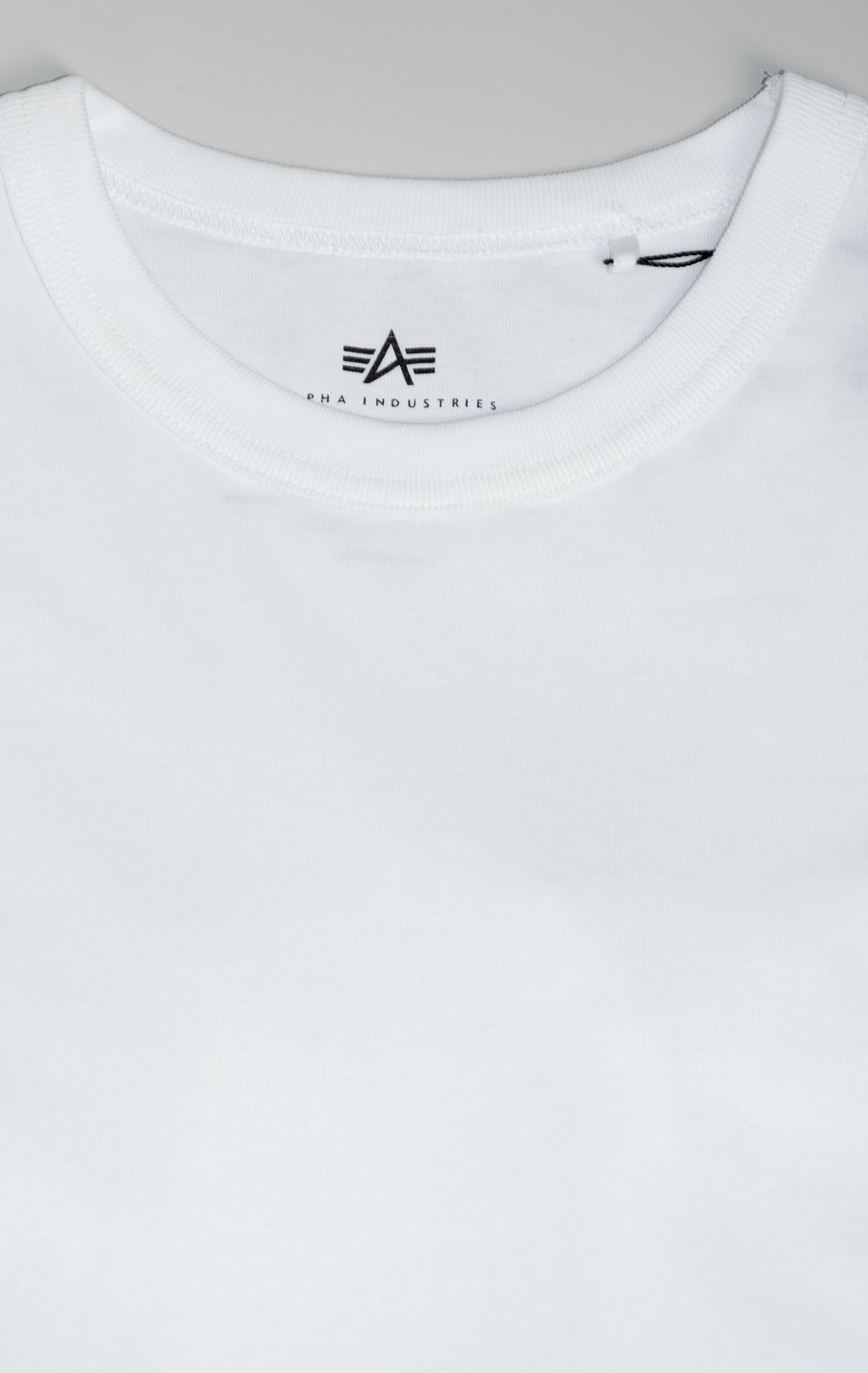 Футболка ALPHA INDUSTRIES RELAXED TEE SS 26 white 