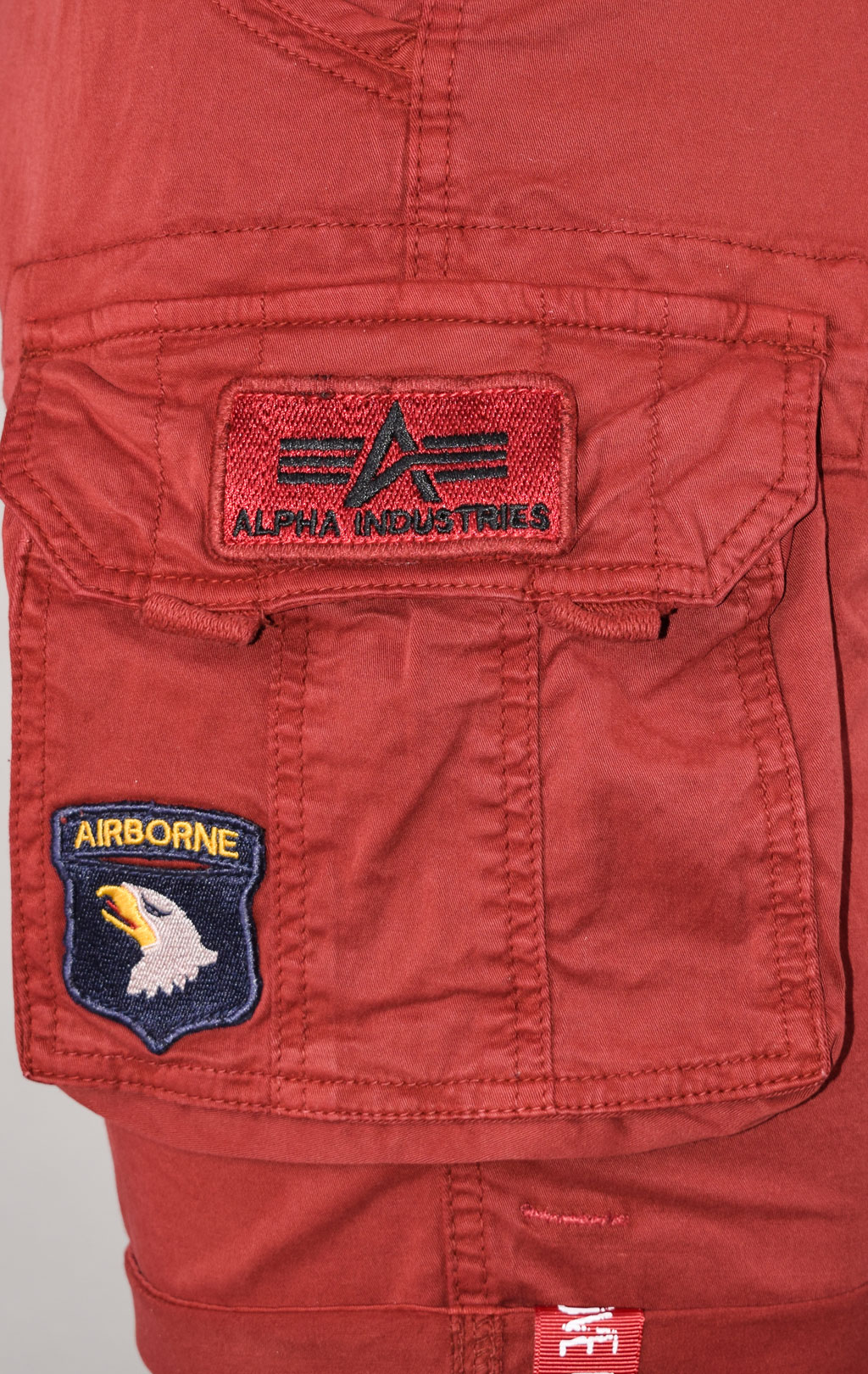 Шорты ALPHA INDUSTRIES CREW SHORT PATCH RBF red 