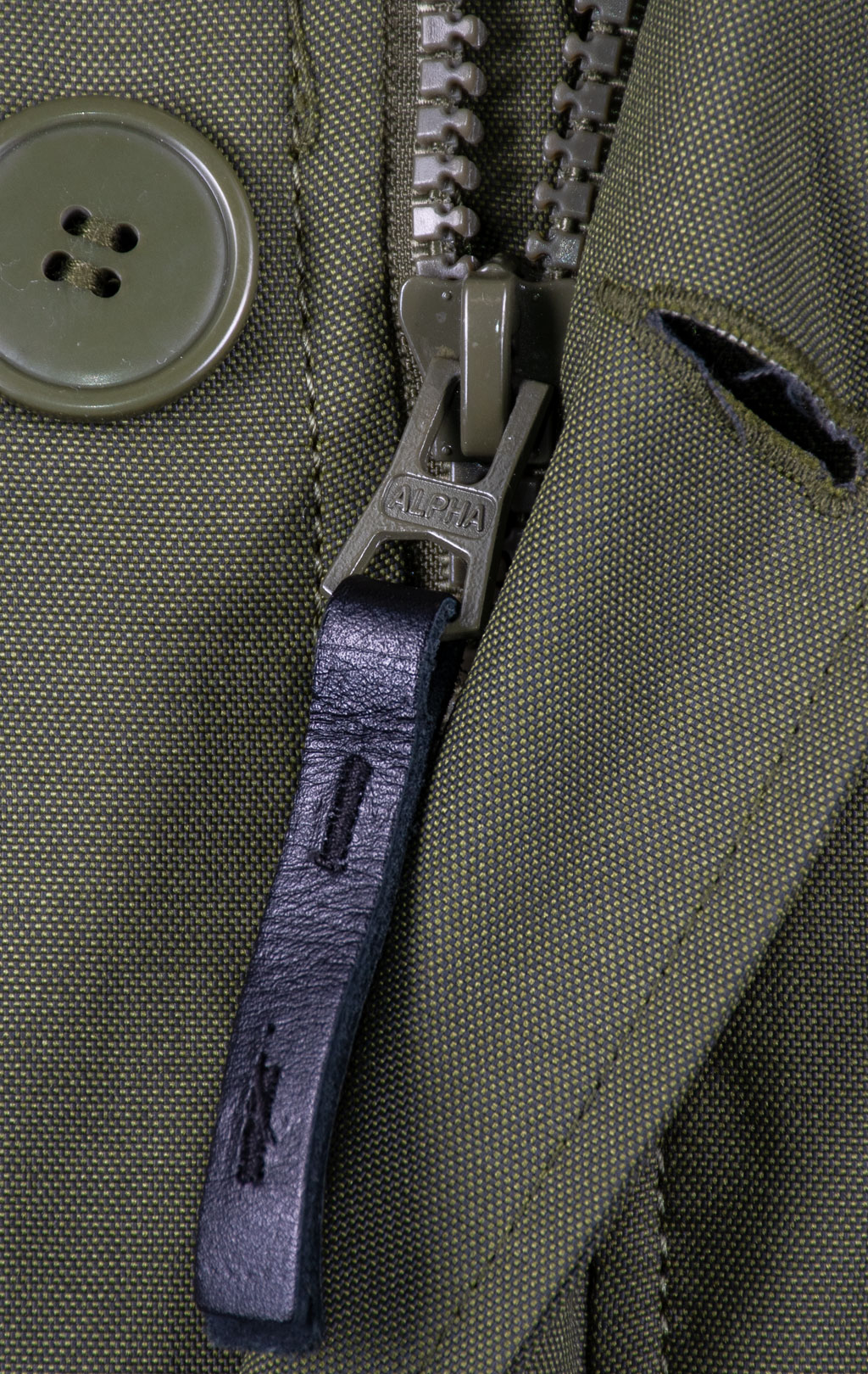 Женская аляска ALPHA INDUSTRIES POLAR натур. мех dark green 