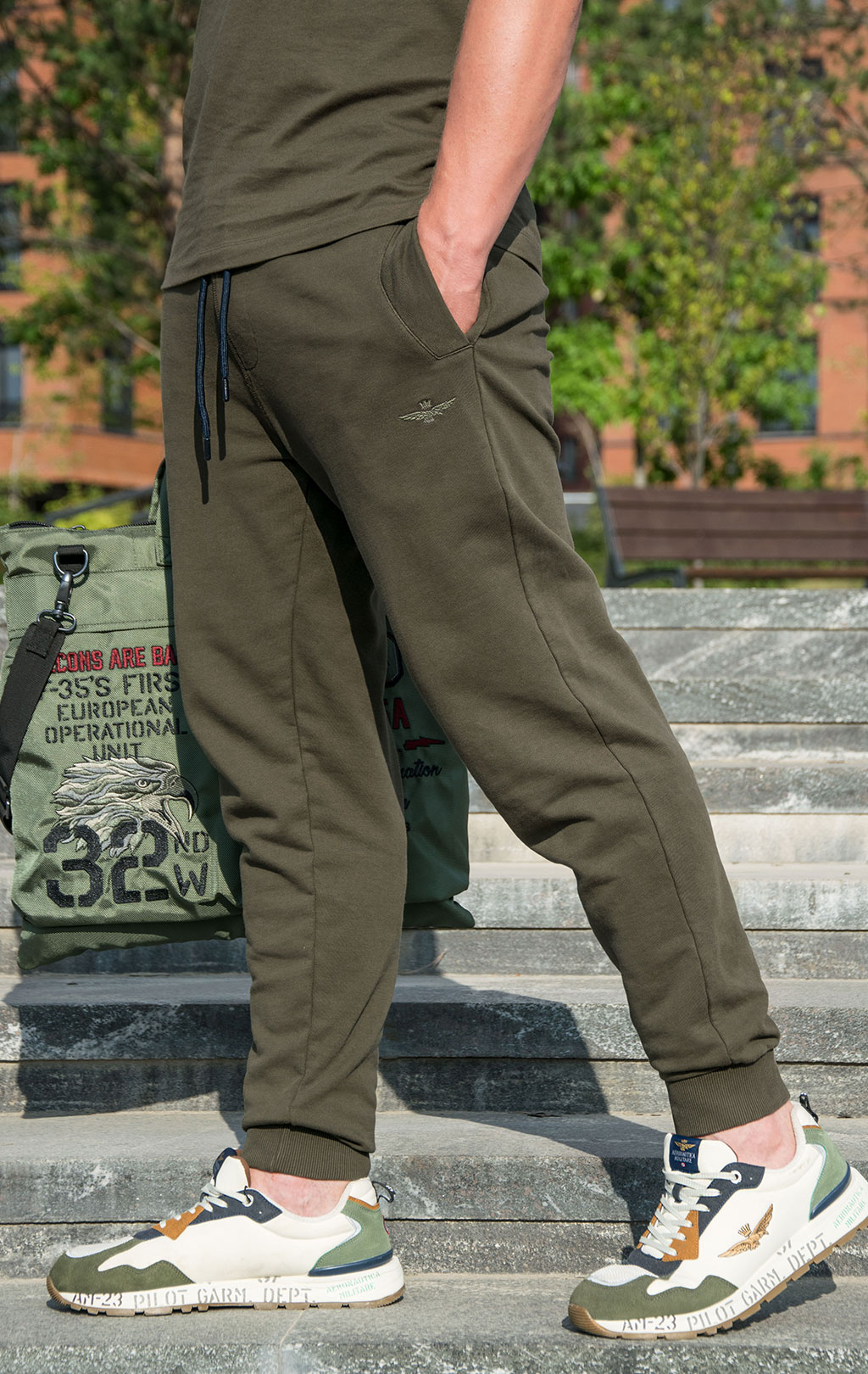 Брюки спортивные AERONAUTICA MILITARE FW 23/24/TR off green (PF 892) 