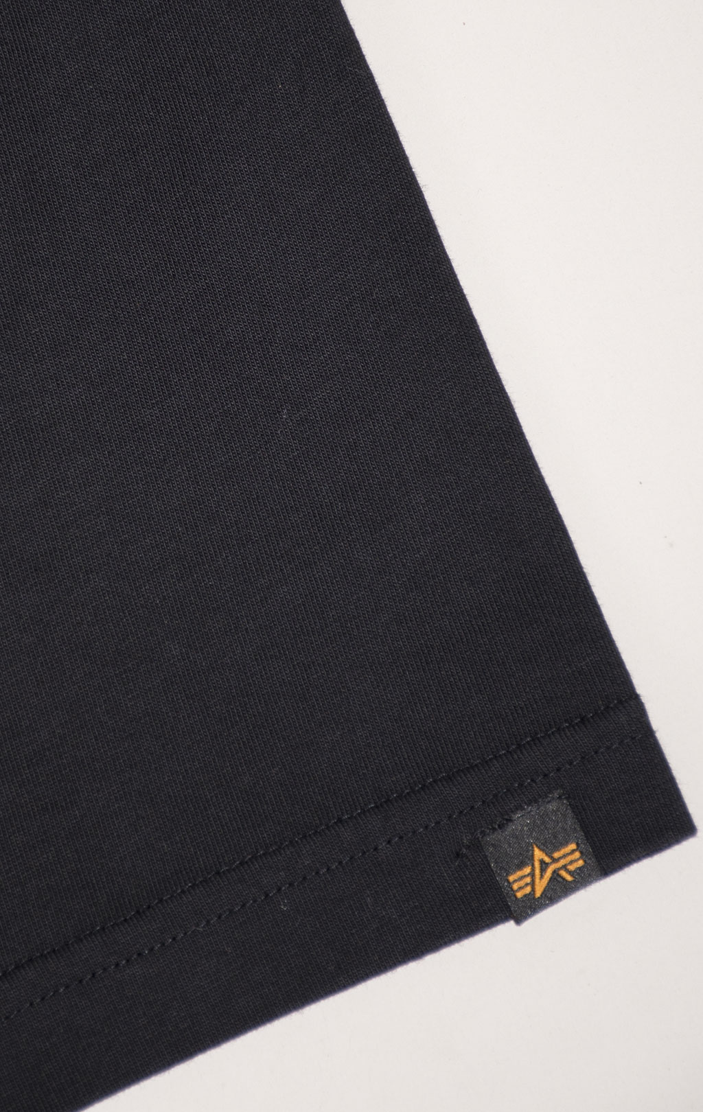 Футболка ALPHA INDUSTRIES ESSENTIAL GEN II TEE плотная FW 24/25 black 