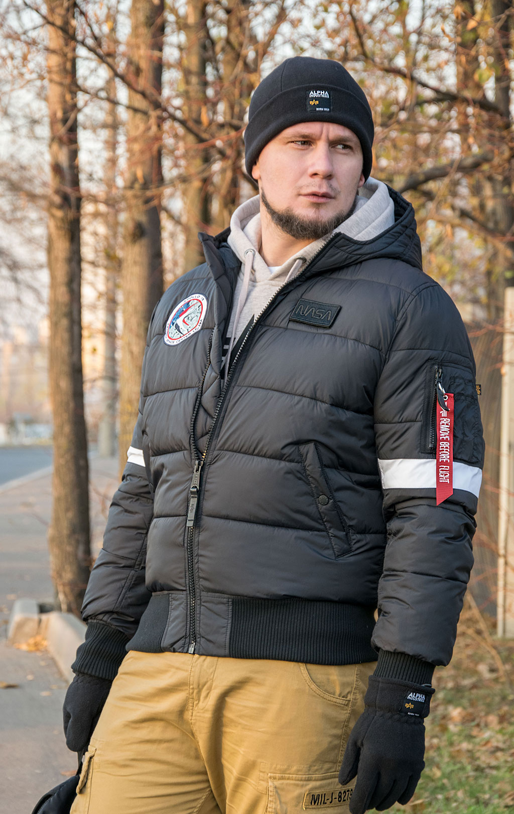 Куртка ALPHA INDUSTRIES HOODED PUFFER FD NASA black 