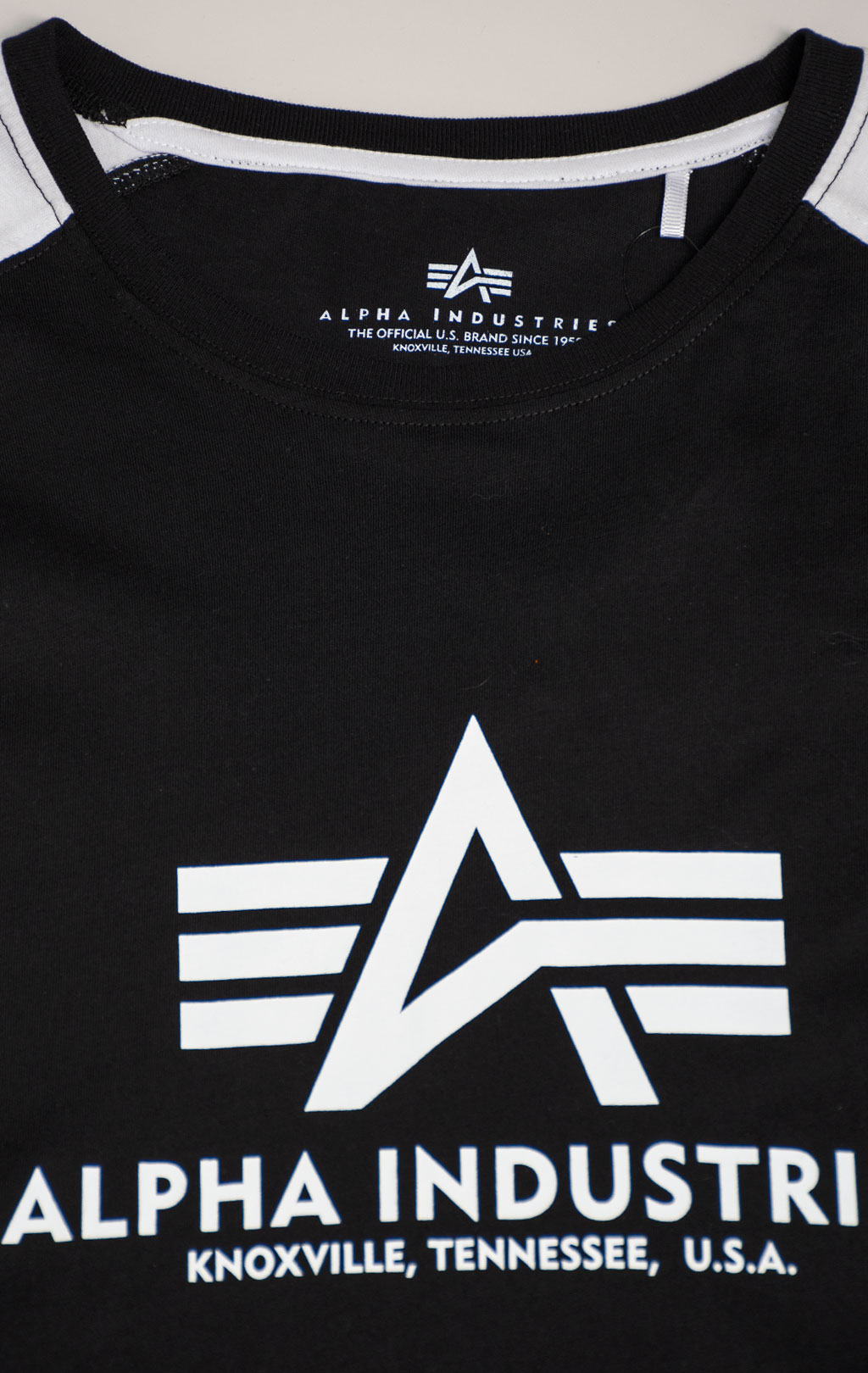 Лонгслив ALPHA INDUSTRIES BASIC LS black/white 