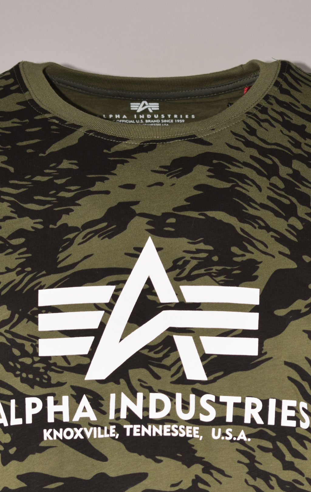 Футболка ALPHA INDUSTRIES BASIC T CAMO brushstroke green 