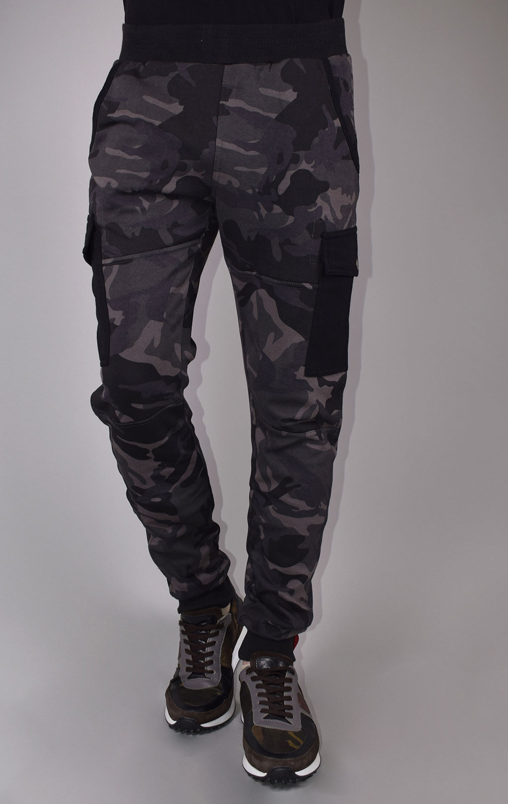 Брюки спортивные джоггеры ALPHA INDUSTRIES CARGO JOGGER black camo 