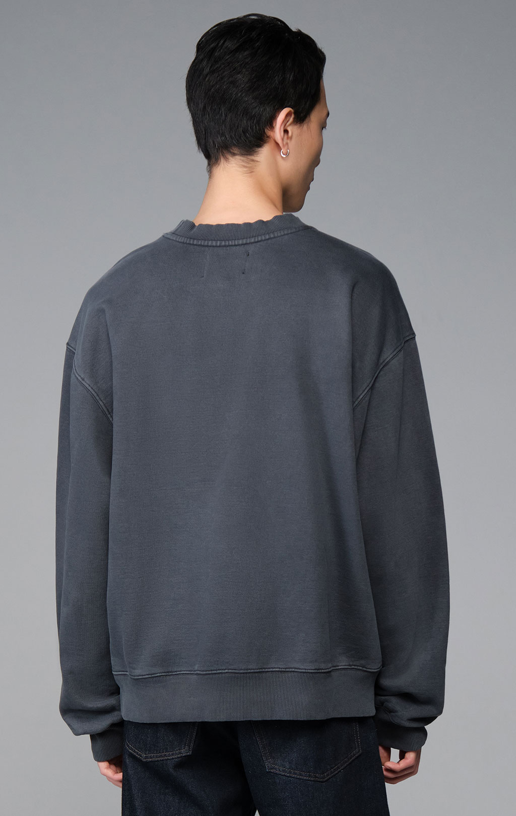Свитшот ALPHA INDUSTRIES ESSENTIAL CREW RELAXED FIT SWEATHIRT (AIR AUX) FW 26/27 black 