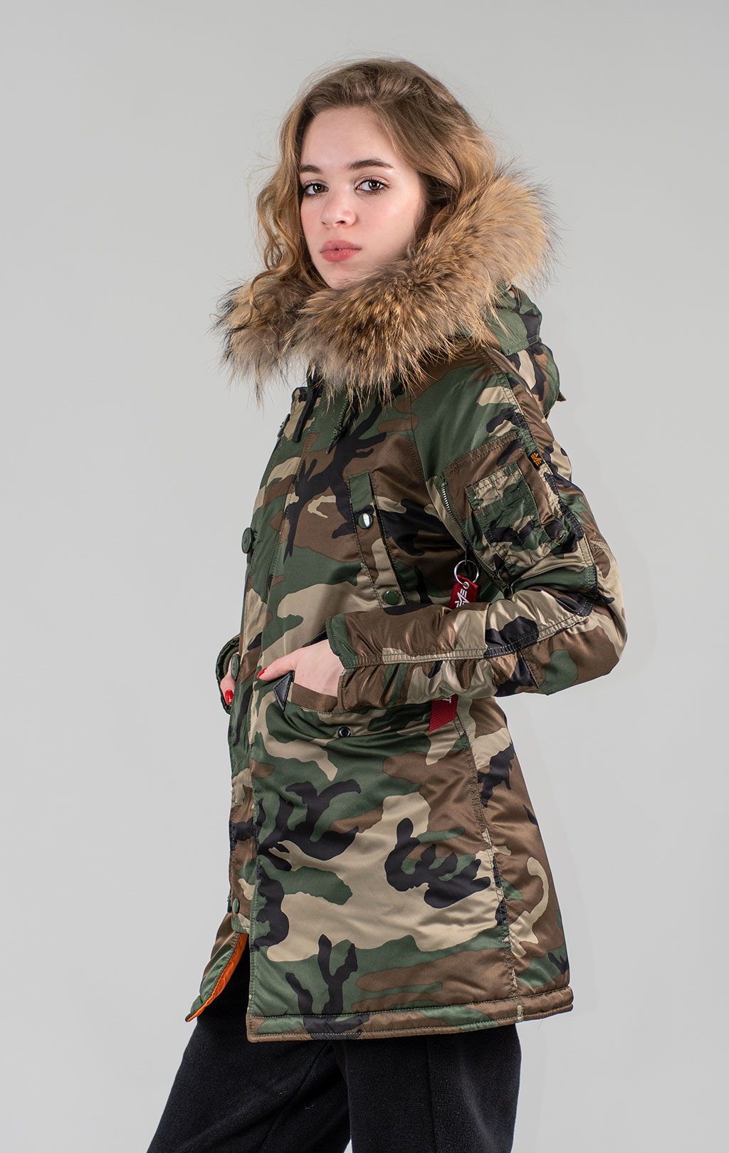 Женская аляска ALPHA INDUSTRIES VF 59 N-3B натур. мех camo woodland 65 