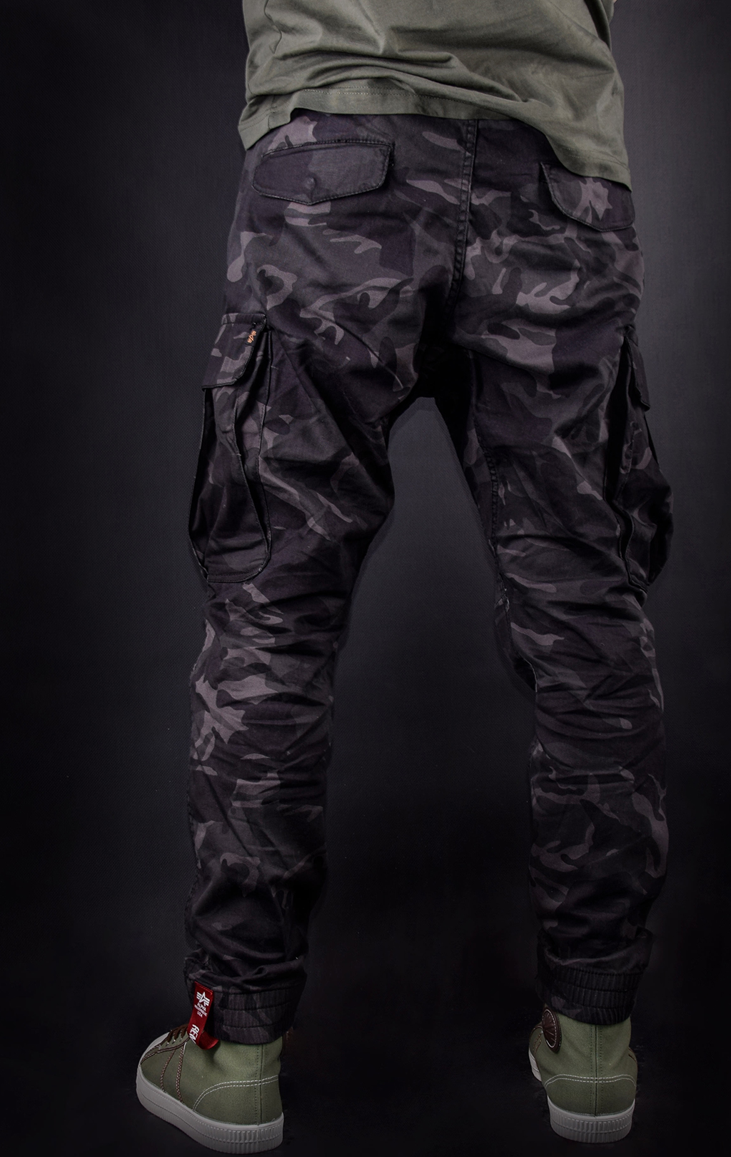 Брюки-карго ALPHA INDUSTRIES AIRMAN black camo 