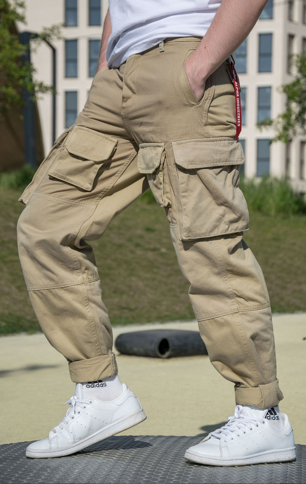 Брюки-карго ALPHA INDUSTRIES MIXED MEDIA CARGO PANT SS 23 vintage khaki 