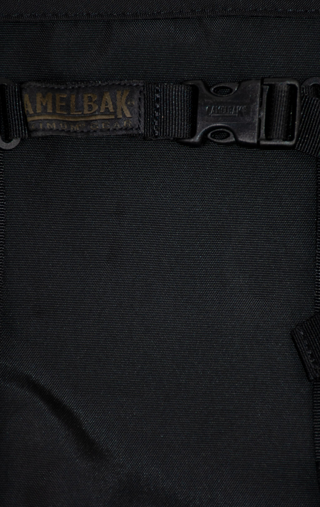 Питьевая система армейская CamelBak на молнии, горловина под клапаном, 3L black 