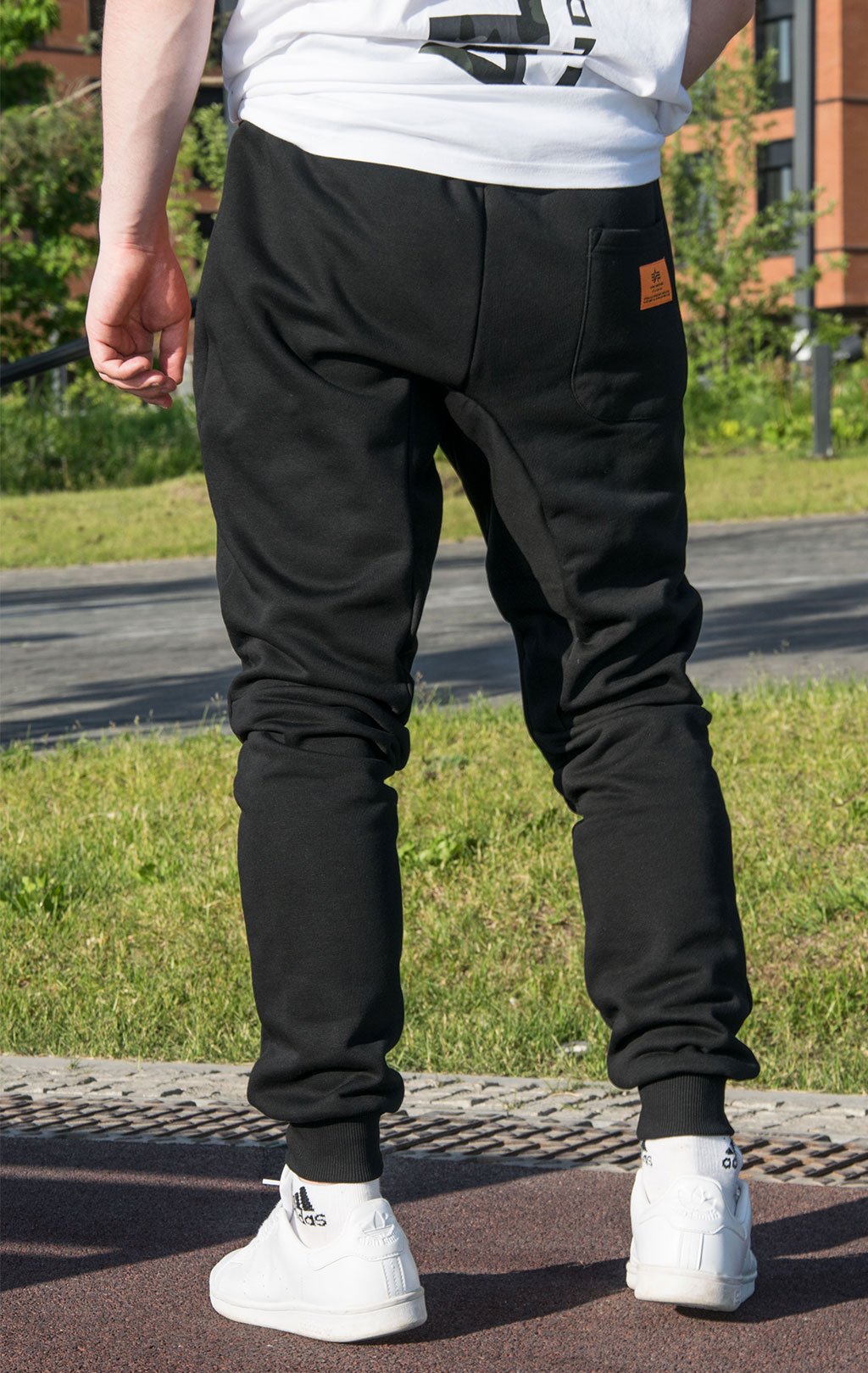 Брюки спортивные джоггеры ALPHA INDUSTRIES DEFENCE JOGGER black/orange 