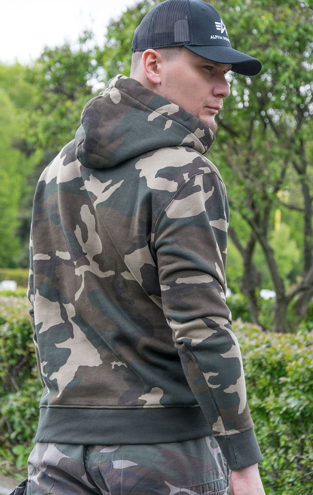 Толстовка ALPHA INDUSTRIES BASIC HOODY camo woodland 65 