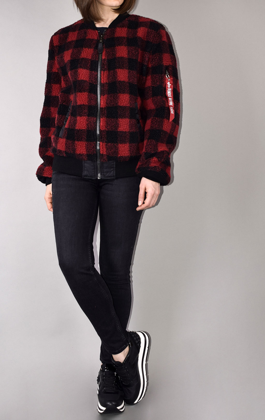 Женская куртка-пилот ALPHA INDUSTRIES 2-х сторонняя SHERPA L-2B FW 21 m red plaid 