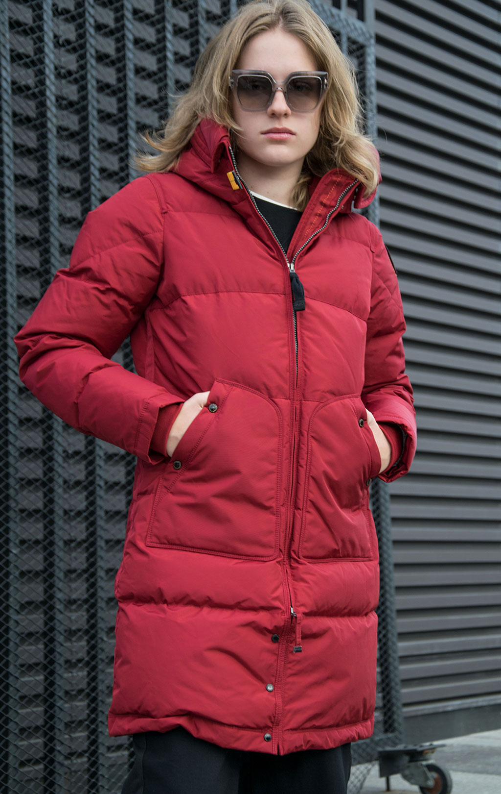 Женская куртка-пуховик PARAJUMPERS LONG BEAR CORE FW 23/24 rio red 