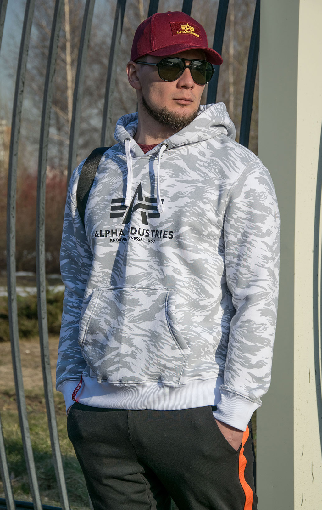 Толстовка ALPHA INDUSTRIES BASIC HOODY brushstroke white 