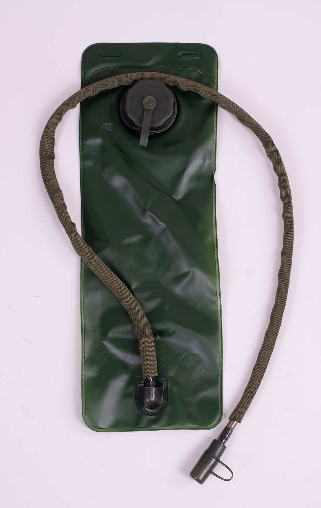 Питьевая система Hausheng горловина снаружи, 3L camo woodland 