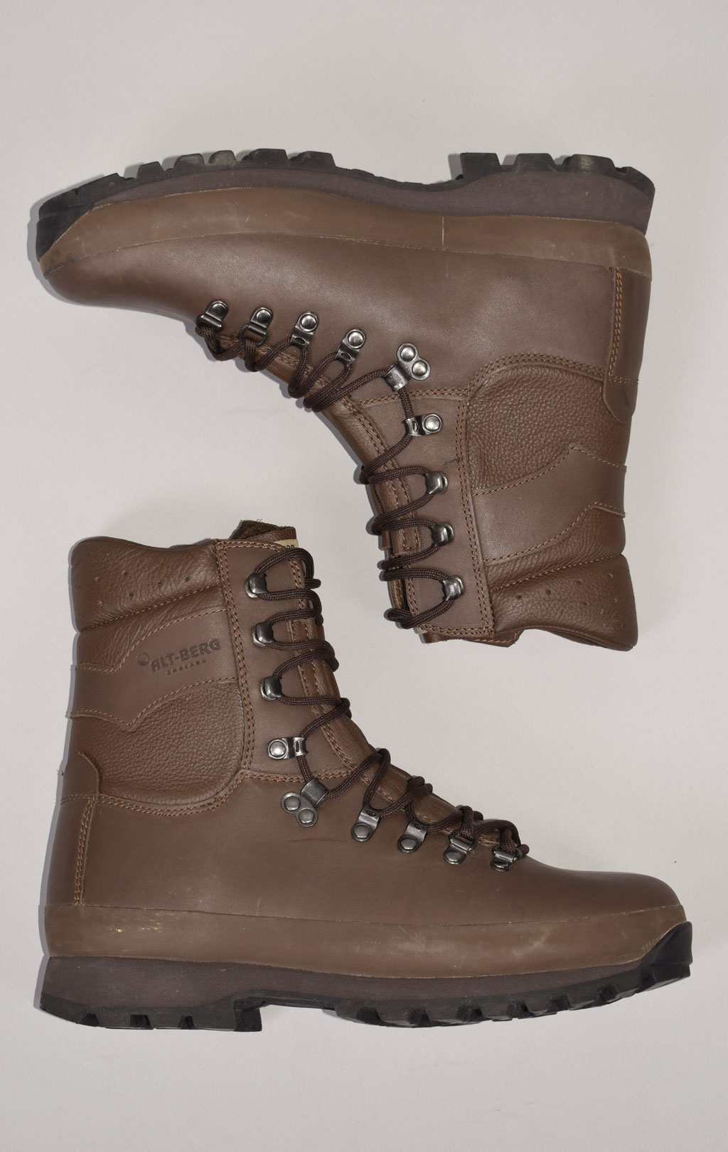 Ботинки-берцы Alt Berg DEFENDER Combat Boots brown 