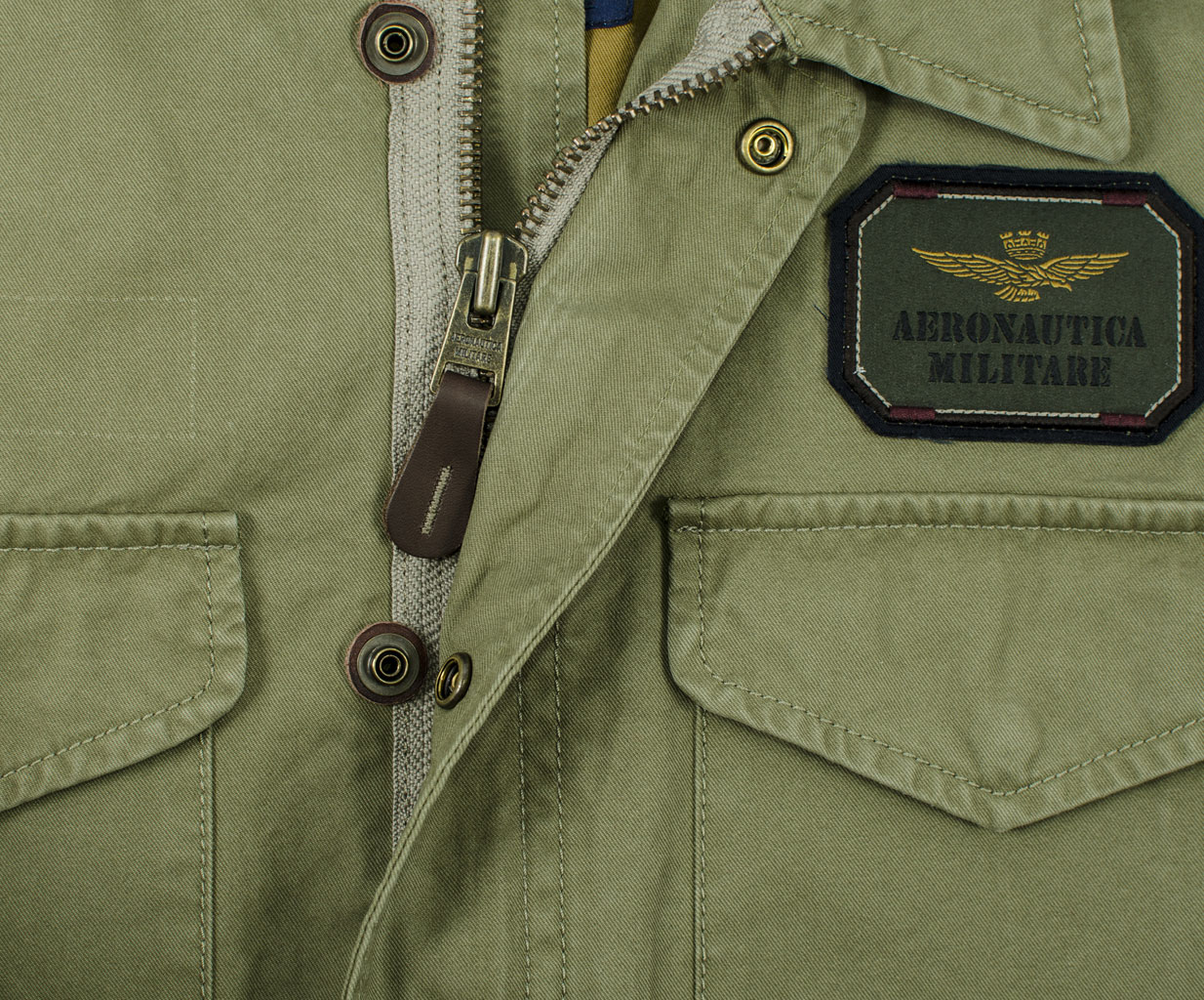 Ветровка AERONAUTICA MILITARE verde militare (AB 1524) 