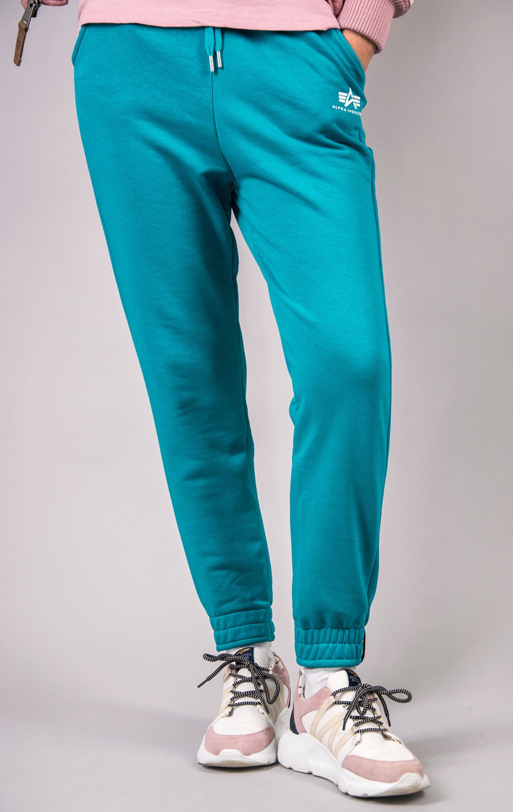 Женские брюки спортивные джоггеры ALPHA INDUSTRIES BASIC JOGGER SL blue lagoon 