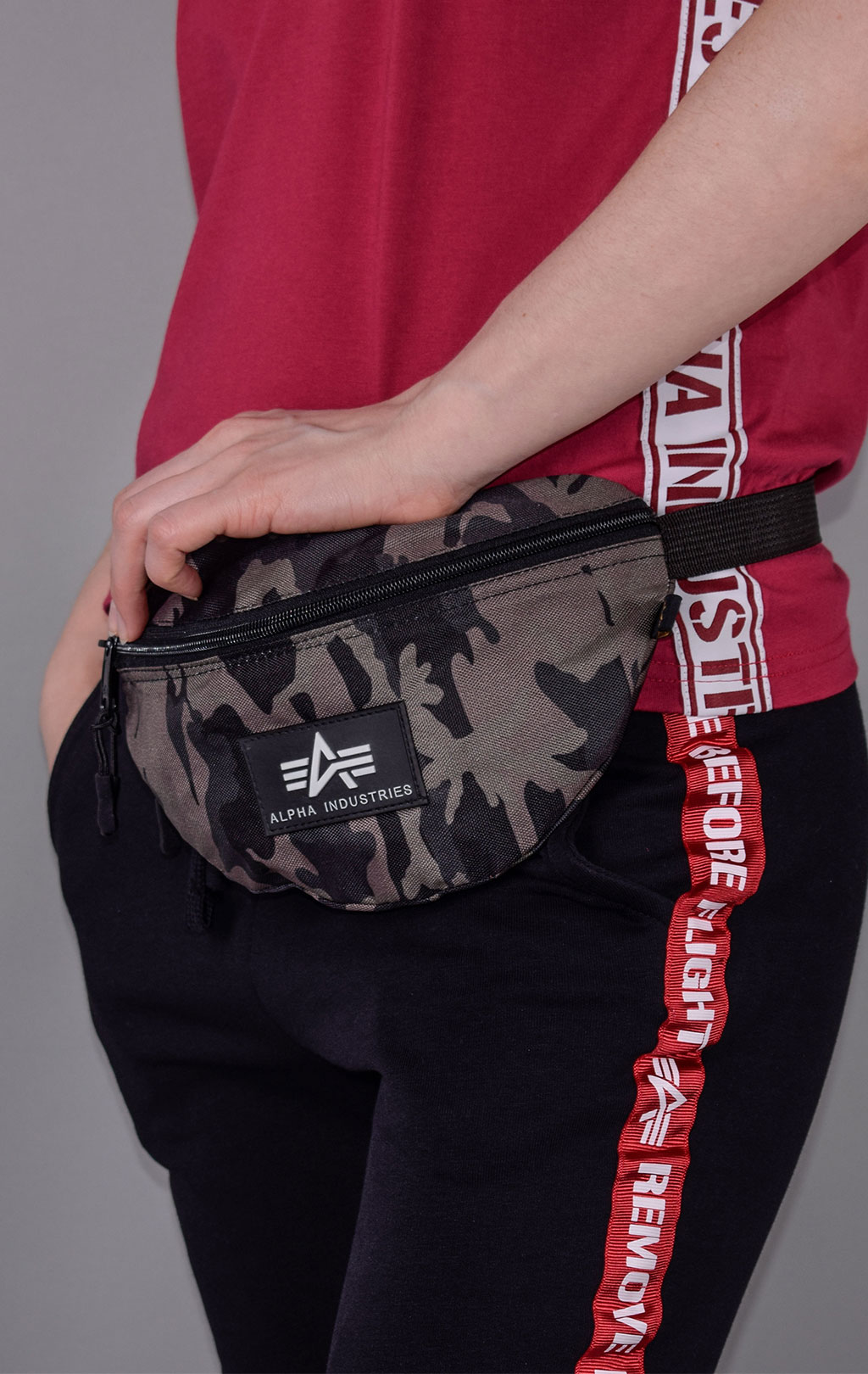 Сумка поясная ALPHA INDUSTRIES RUBBER PRINT WAIST BAG black camo 