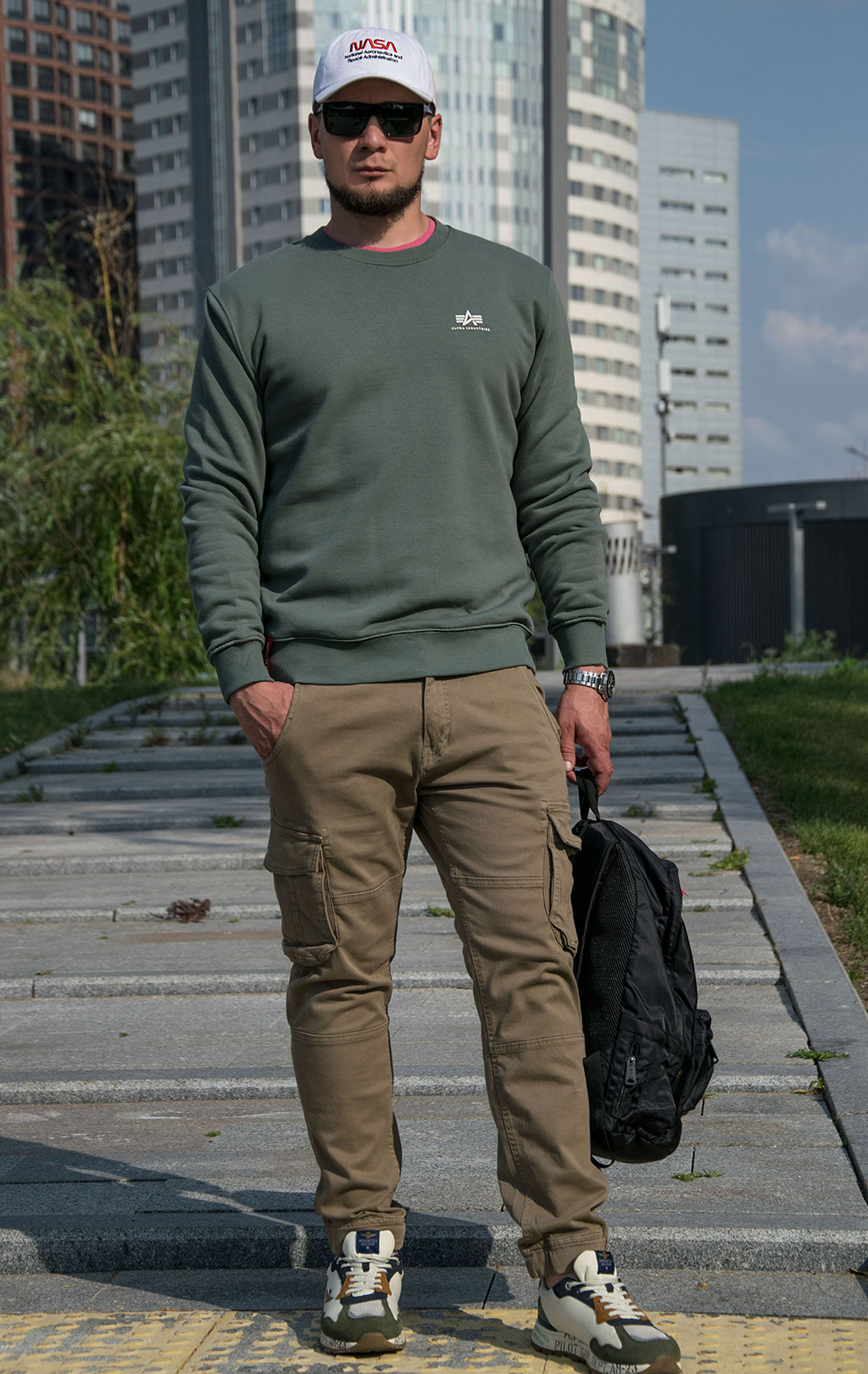 Свитшот ALPHA INDUSTRIES BASIC SWEATER SMALL LOGO vintage green 