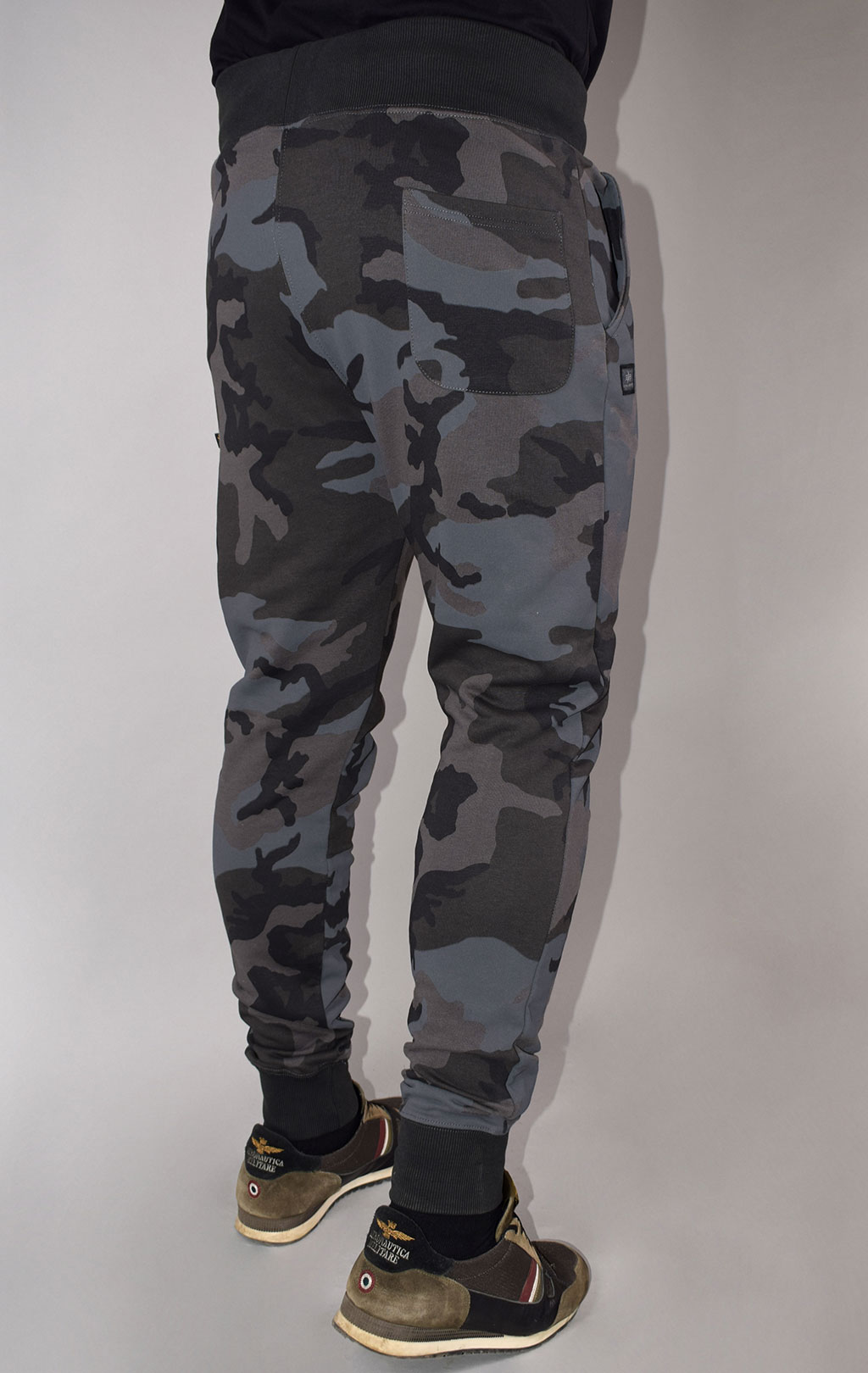 Брюки спортивные джоггеры ALPHA INDUSTRIES X-FIT CARGO black camo 