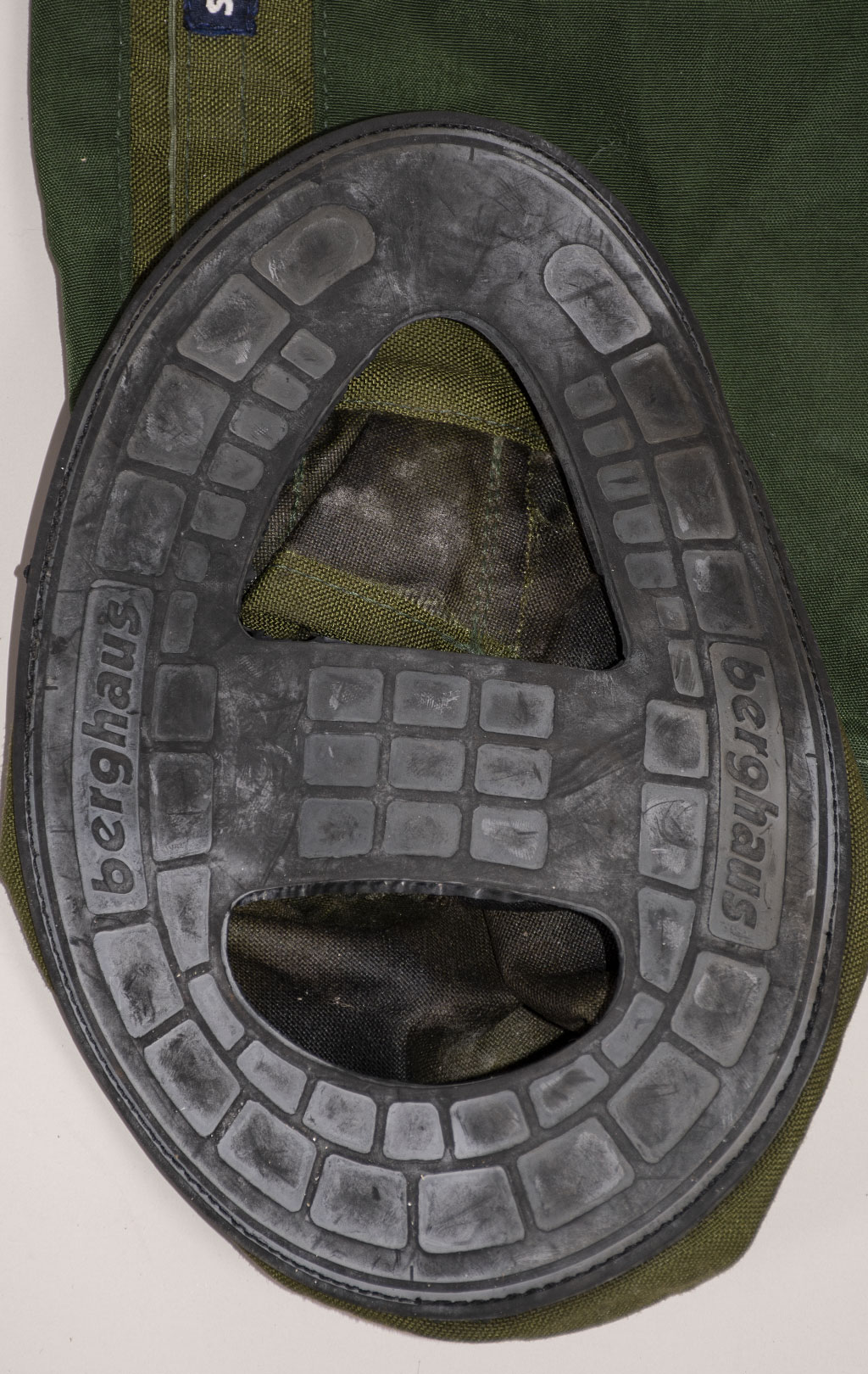 Гамаши Berghaus с открытой подошвой olive б/у 