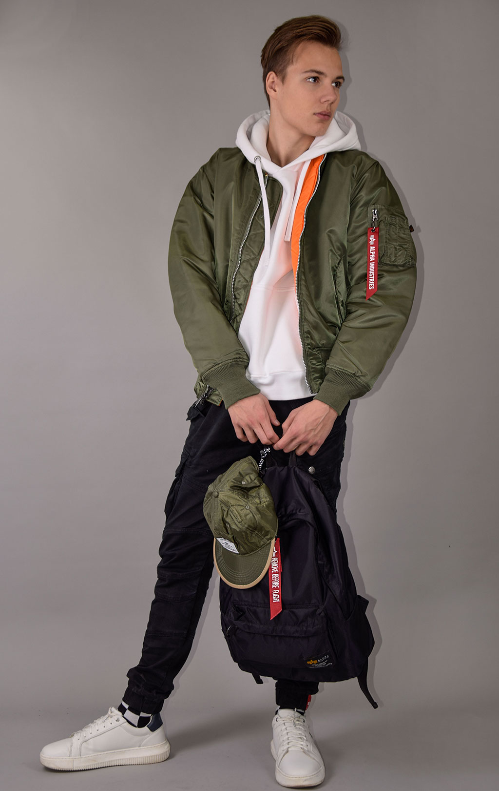 Бомбер ALPHA INDUSTRIES ORIGINAL FIT MA-1 FW 22/23 m sage 