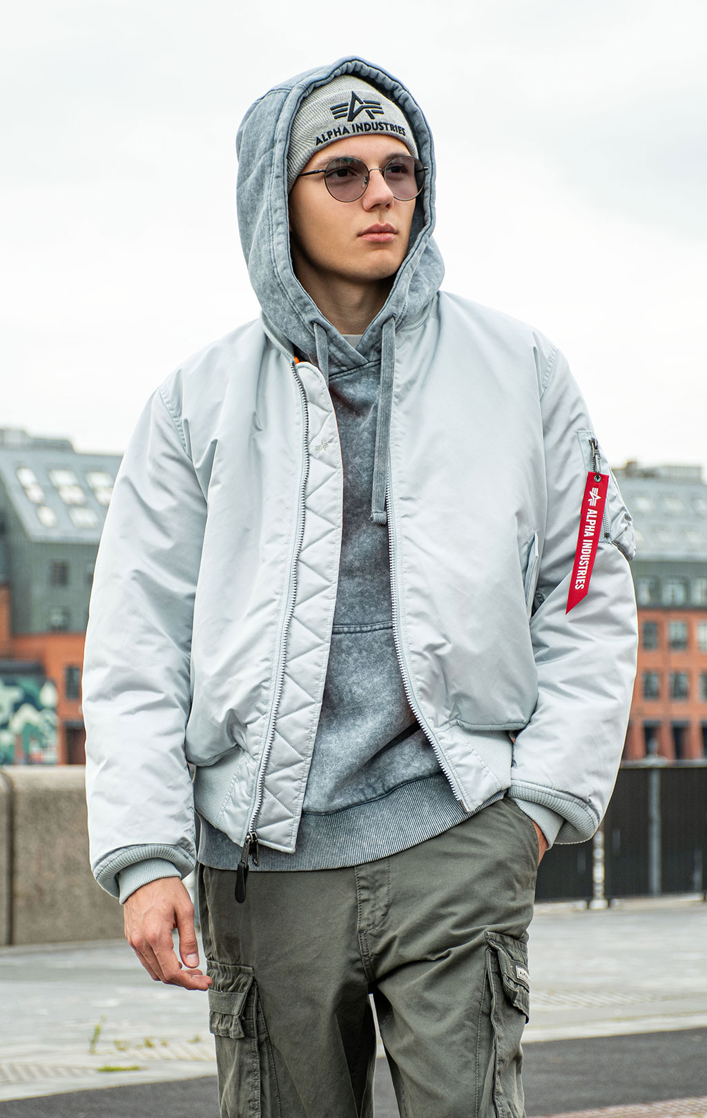 Бомбер ALPHA INDUSTRIES MA-1 original fit SS 26 mist 
