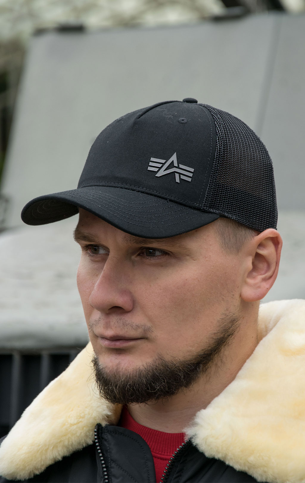 Бейсболка ALPHA INDUSTRIES TRUCKER CAP SMALL LOGO black 