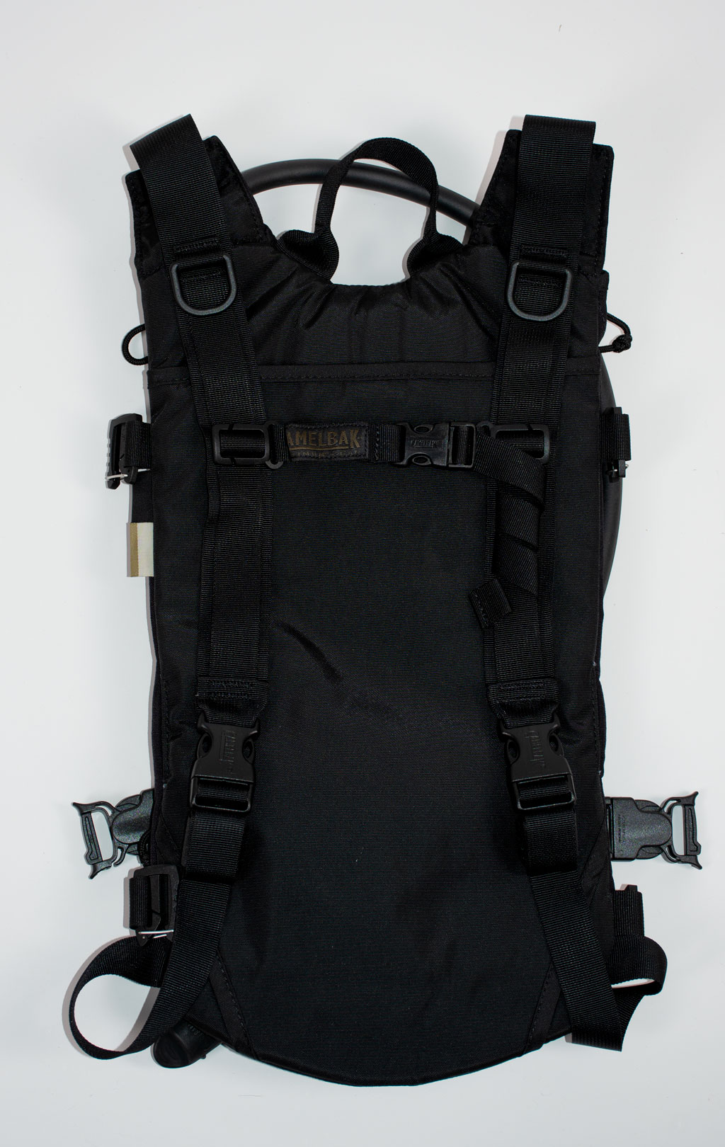 Питьевая система армейская CamelBak на молнии, горловина под клапаном, 3L black 