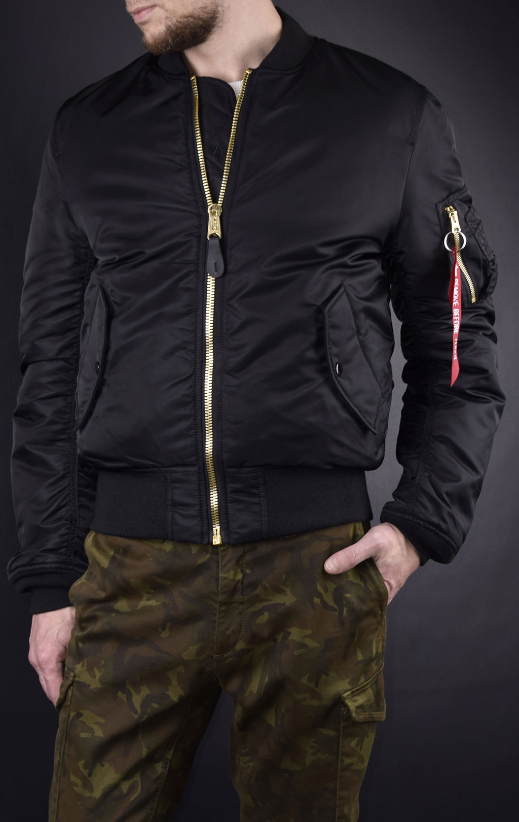 Бомбер ALPHA INDUSTRIES SLIM FIT MA-1 black 