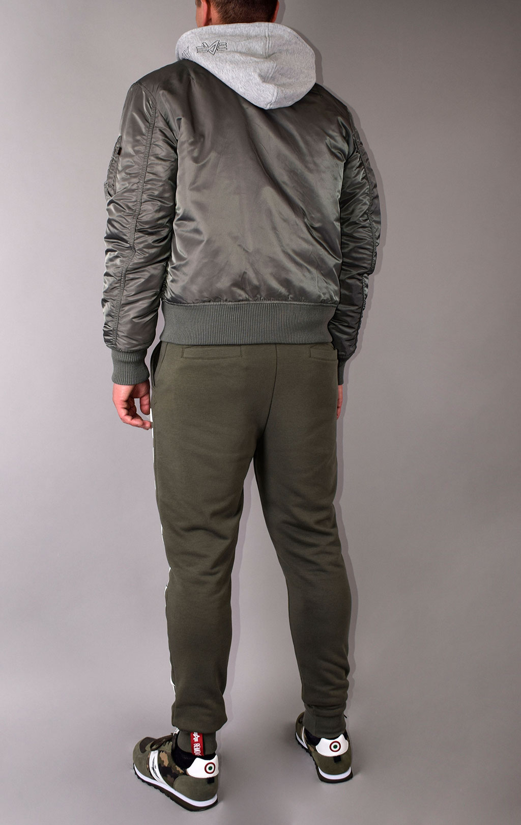 Куртка-бомбер лётная ALPHA INDUSTRIES D-Tec MA-1 vintage green 