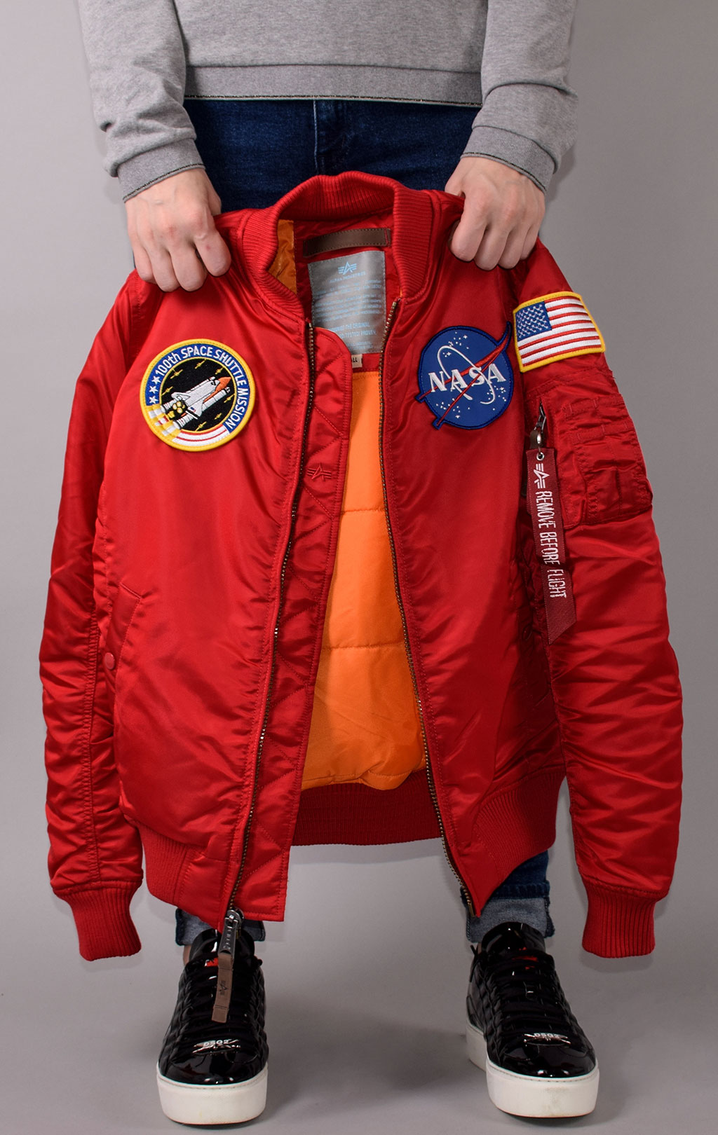 Женская куртка-бомбер лётная ALPHA INDUSTRIES VF NASA MA-1 speed red 