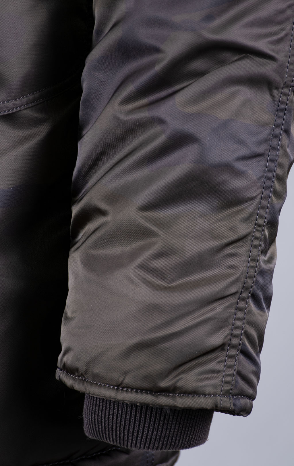 Аляска ALPHA INDUSTRIES PM N-3B dark olive camo 