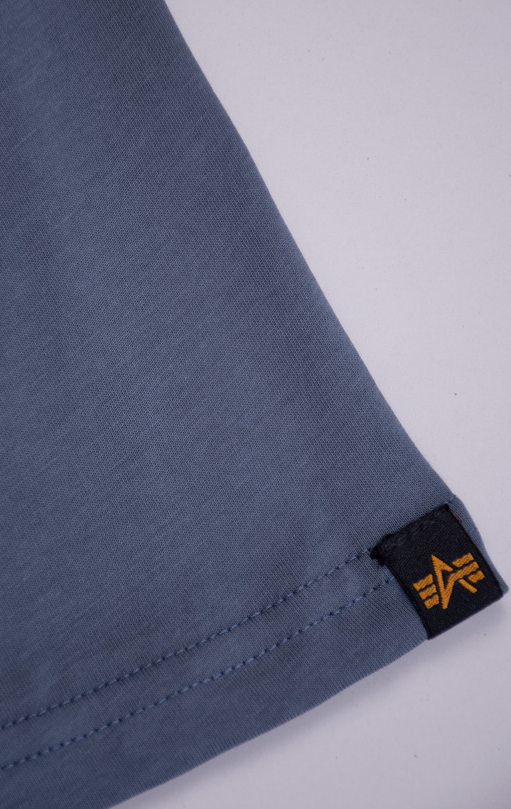 Футболка ALPHA INDUSTRIES BASIC T denim blue 