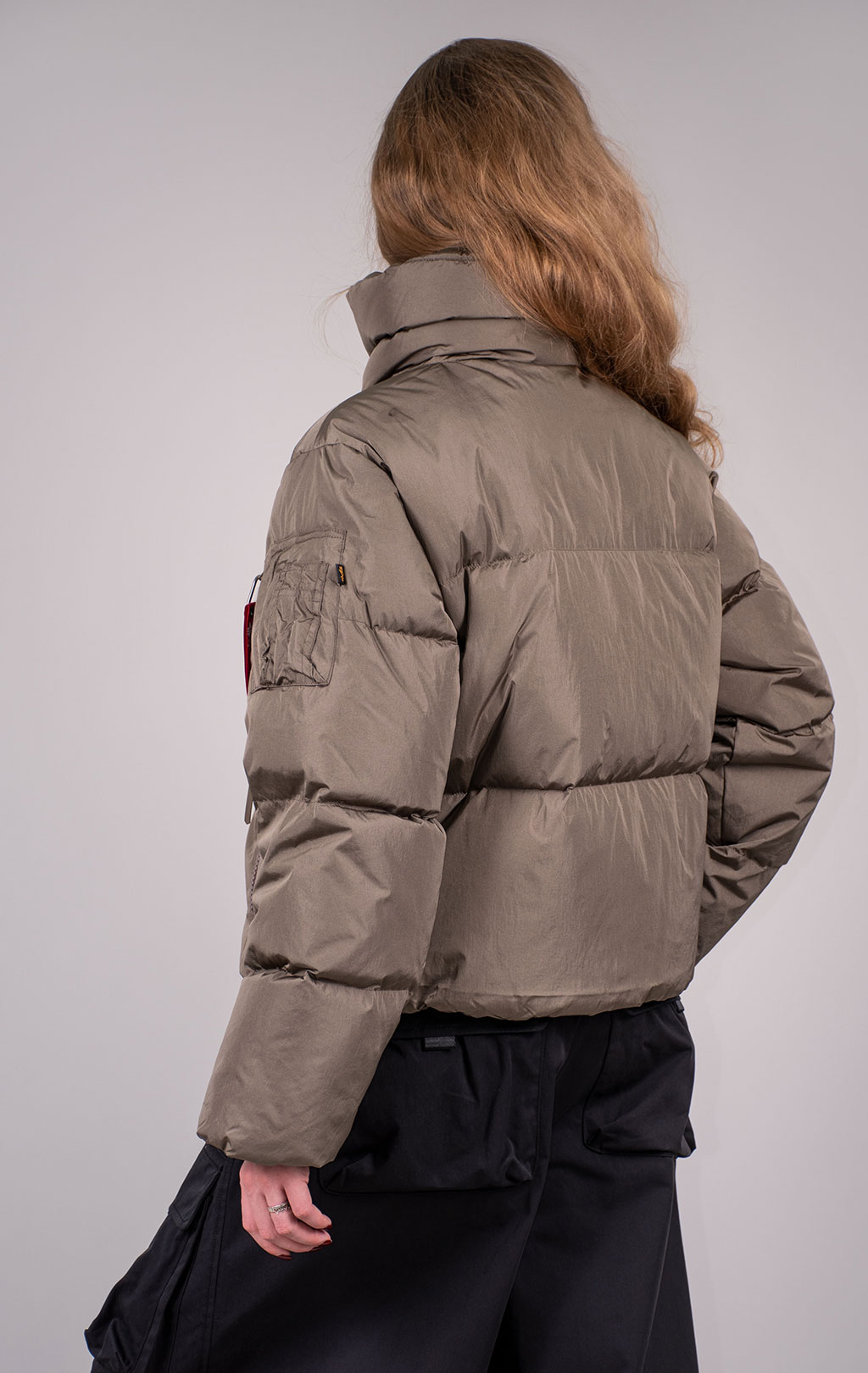 Женская куртка ALPHA INDUSTRIES SIERRA SHORT PUFFER FW 24/25 coyote brown 