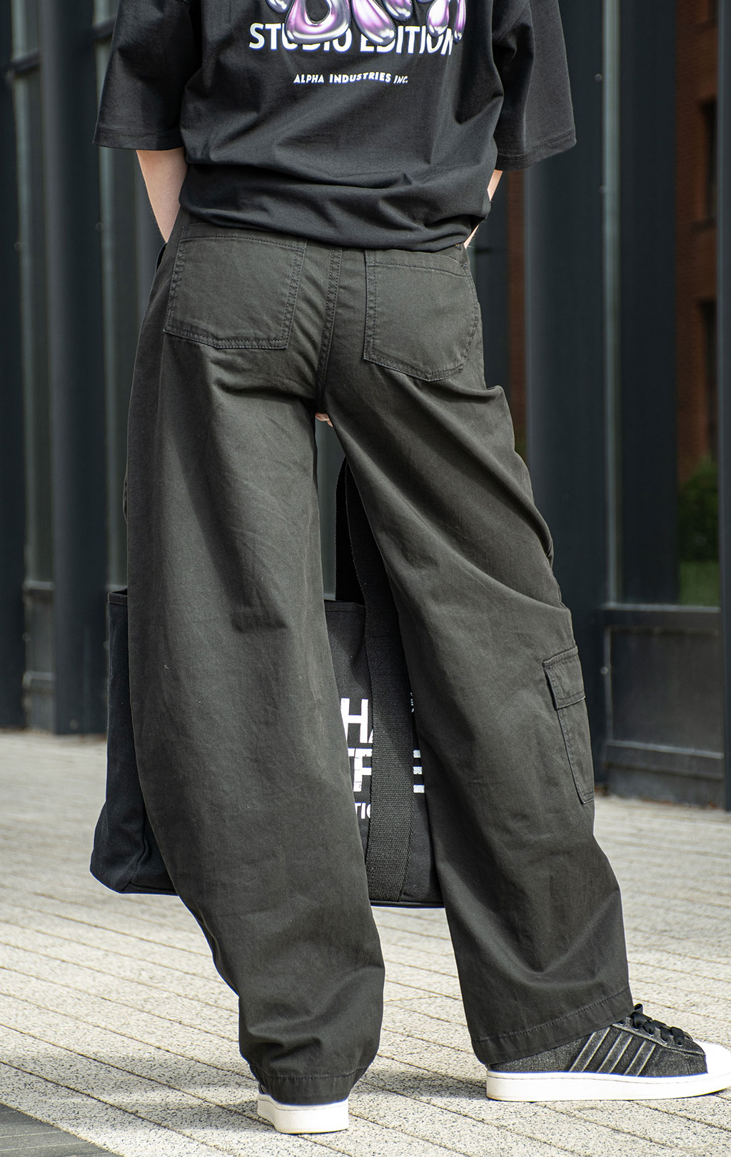 Женские брюки-карго ALPHA INDUSTRIES FIELD BARREL PANT black 