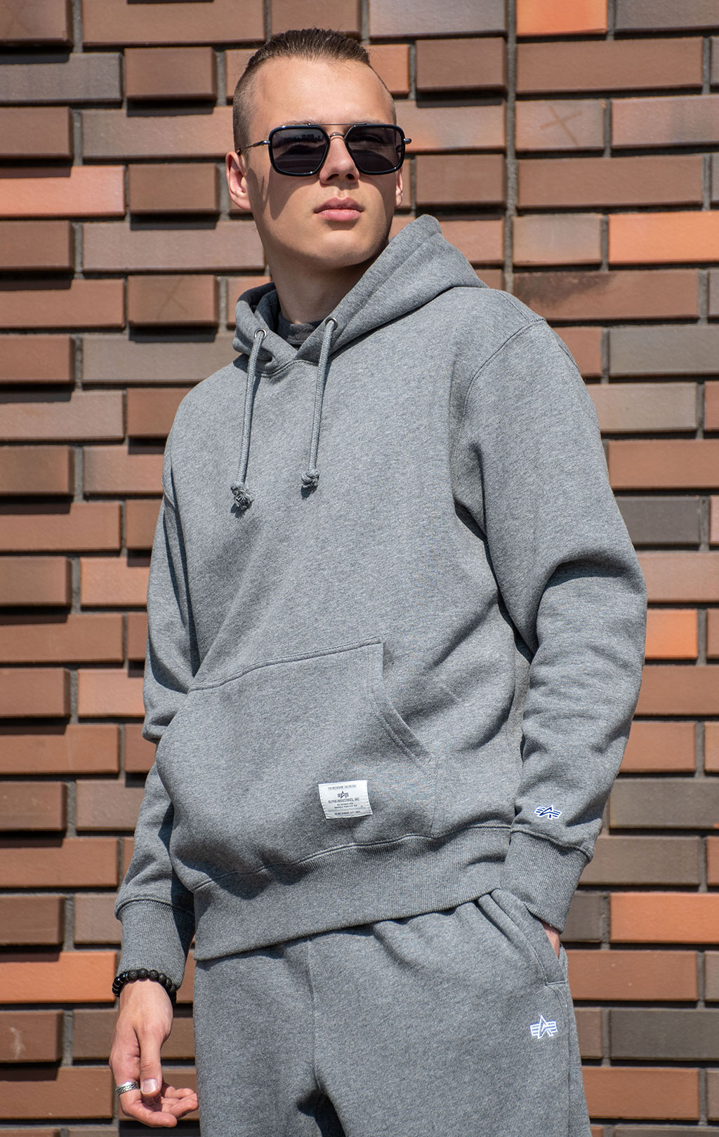 Толстовка ALPHA INDUSTRIES ESSENTIAL HOODIE FW 24/25 medium charcoal heather 