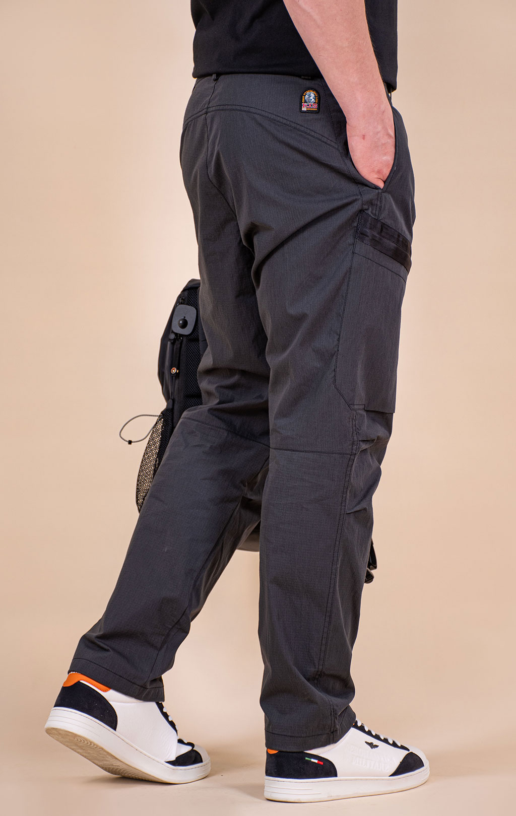 Брюки-карго PARAJUMPERS STOW SS 26 black 