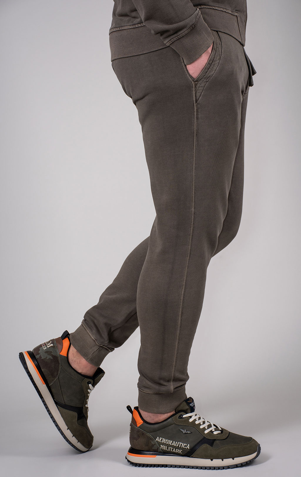 Брюки спортивные AERONAUTICA MILITARE FW 24/25/TR dark musk washed (PF 948) 