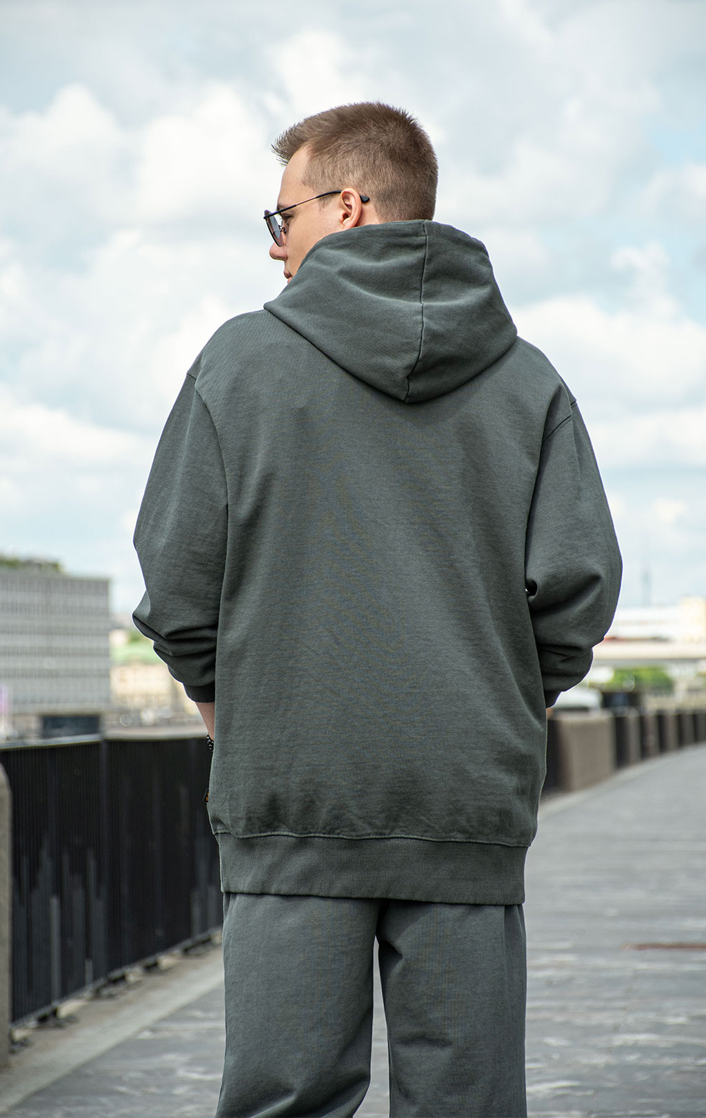 Толстовка ALPHA INDUSTRIES ESSENTIAL FRENCH TERRY HOODIE GEN-II SS 25 m charcoal 