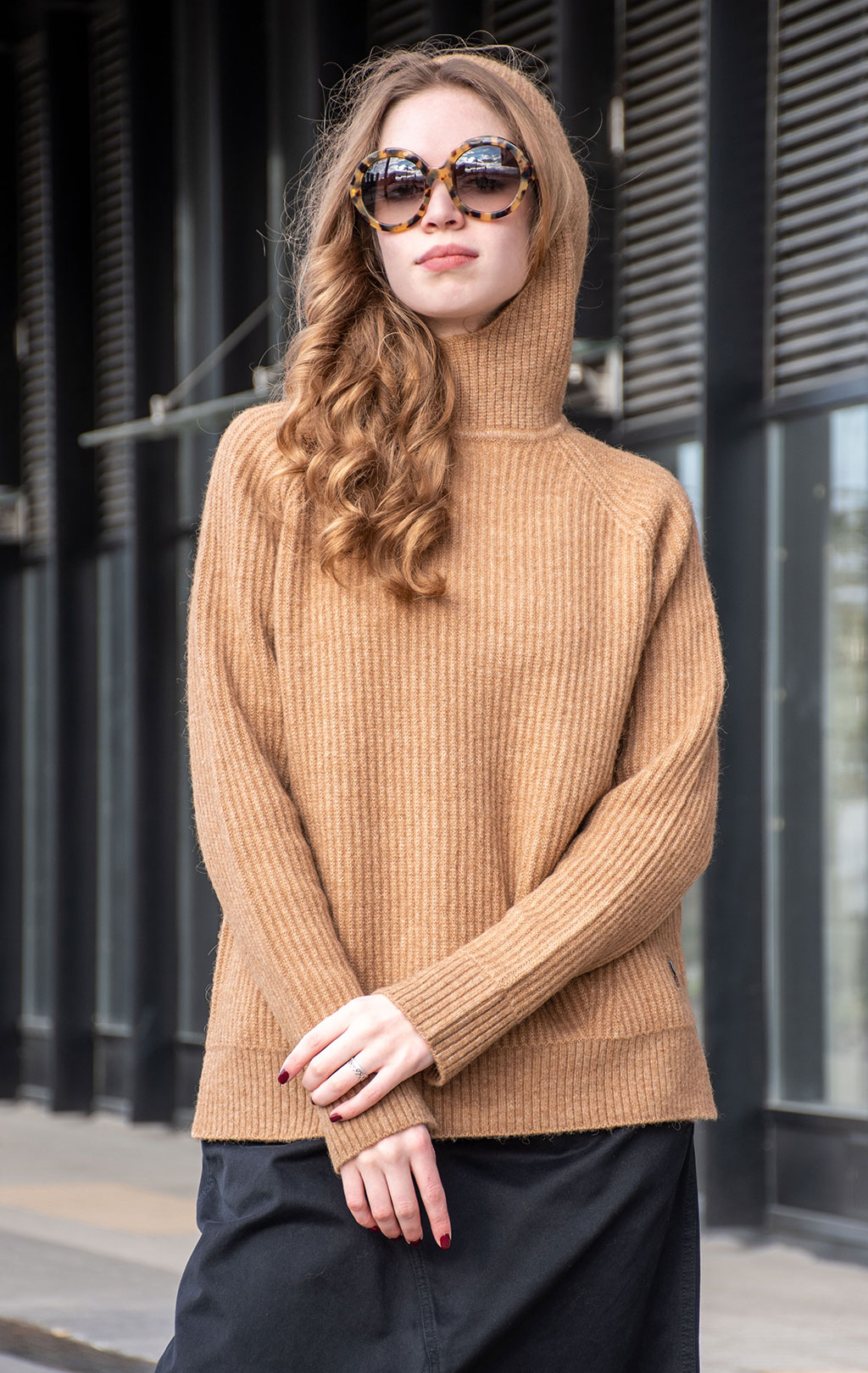 Женский свитер с капюшоном PARAJUMPERS TORY FW 24/25 camel 