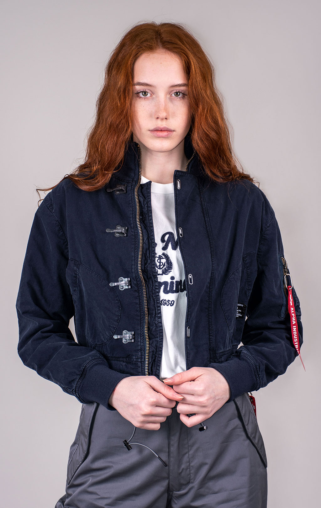 Женская ветровка ALPHA INDUSTRIES US NAVY CROPPED DECK HOOKED MOD JACKET SS 24 m replica blue 