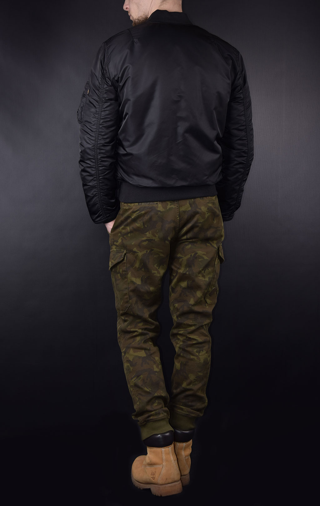 Бомбер ALPHA INDUSTRIES SLIM FIT MA-1 black 