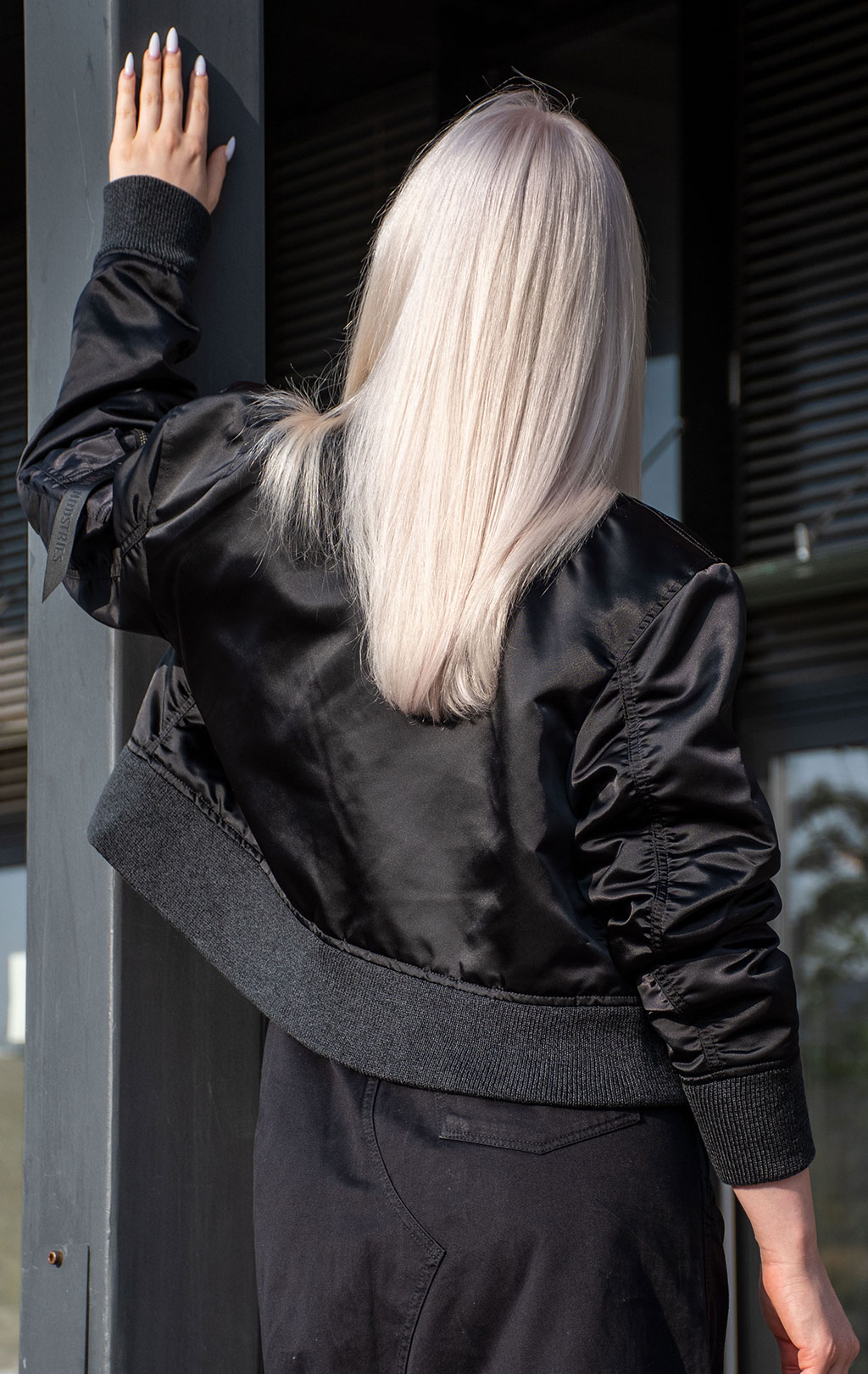 Женская куртка ALPHA INDUSTRIES MA-1 LINER FW 24/25 black 
