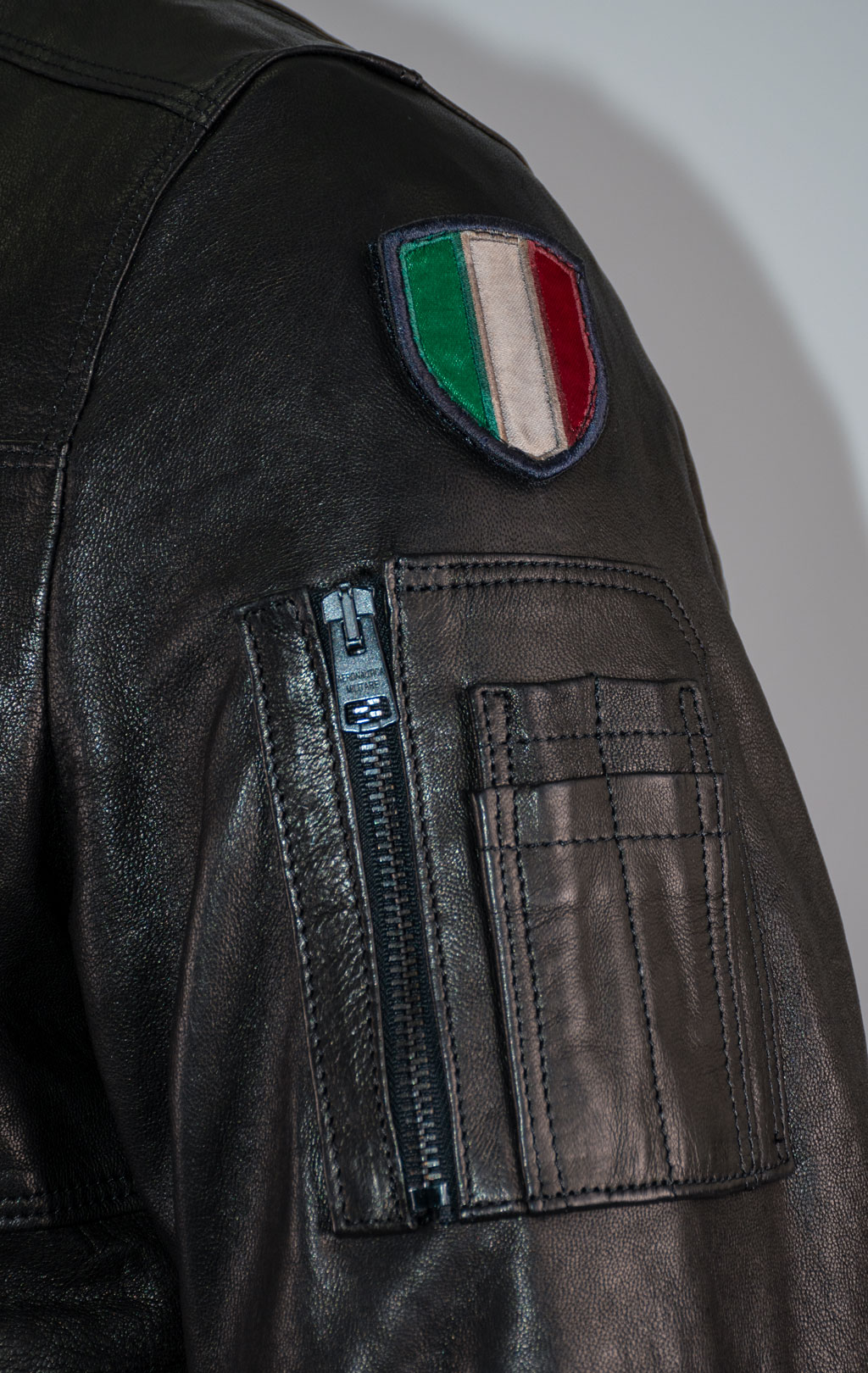 Куртка-пилот AERONAUTICA MILITARE кожа FW 25/26/IT nero (PN 0846) 
